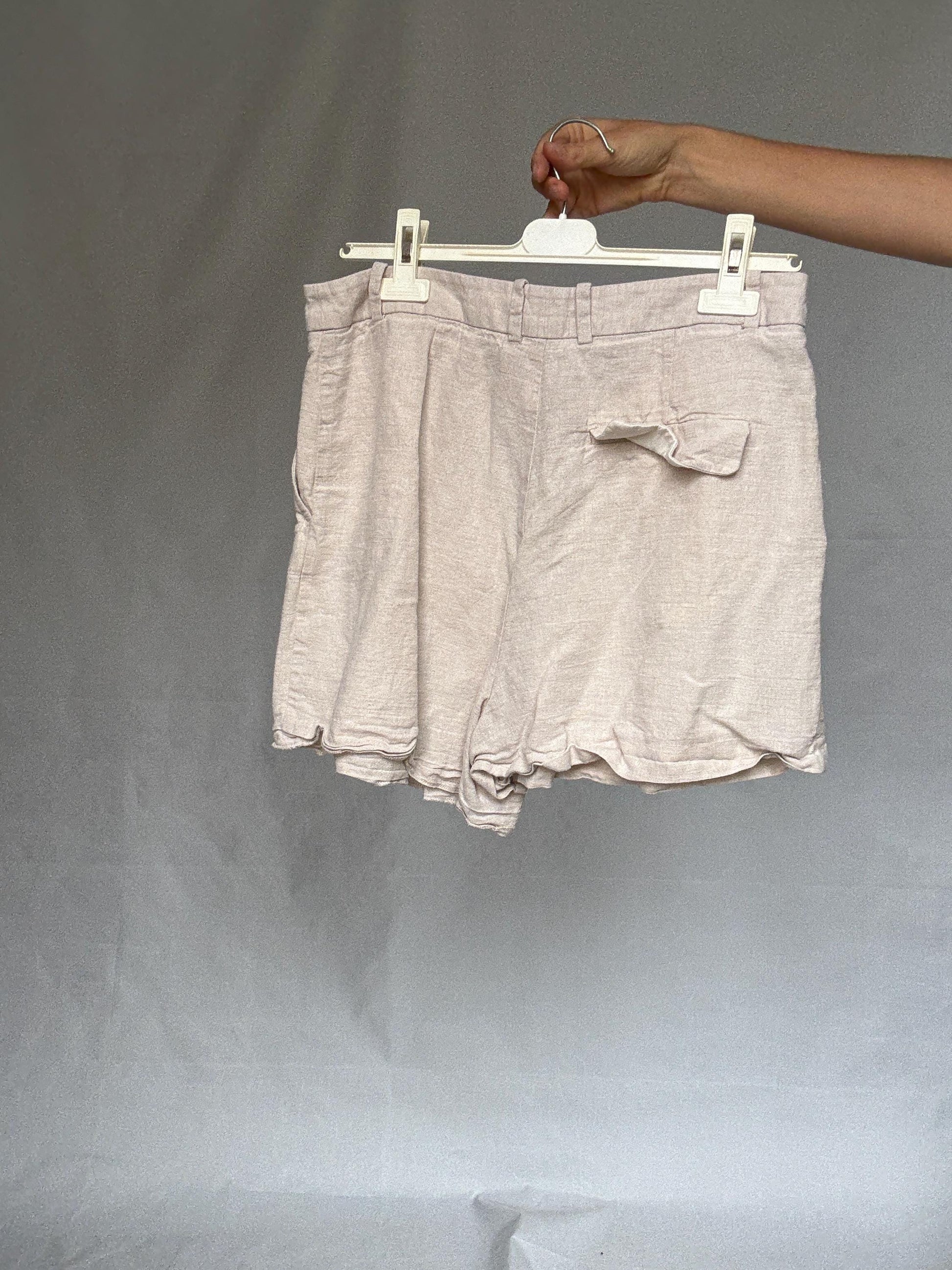 Vintage light beige shorts, earthy tone,US M, casual summer wear
