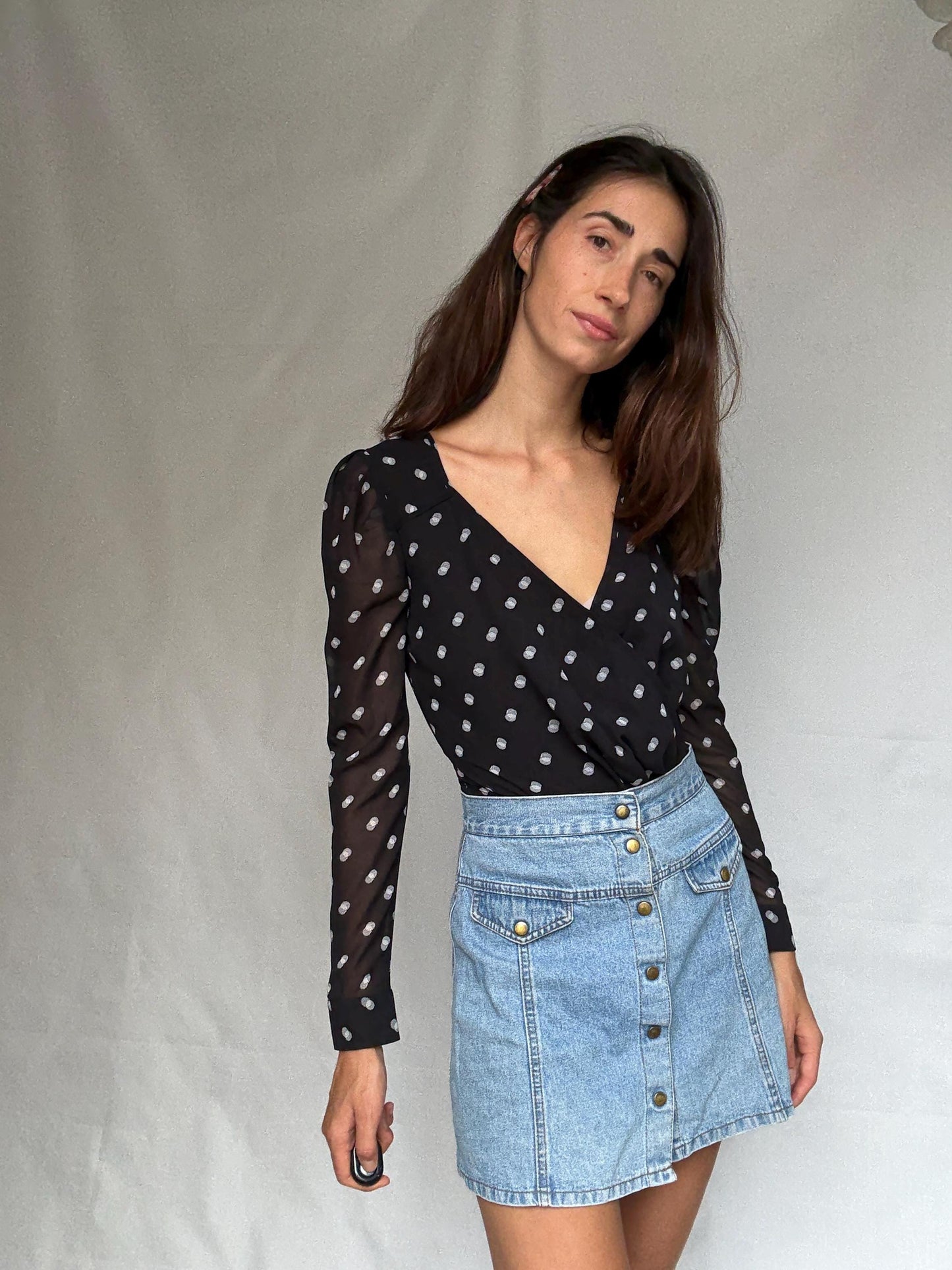 Guess Los Angeles black polka dot bodysuit, v neck top, sheer sleeves, back zipper, elegant, US XS, evening chic