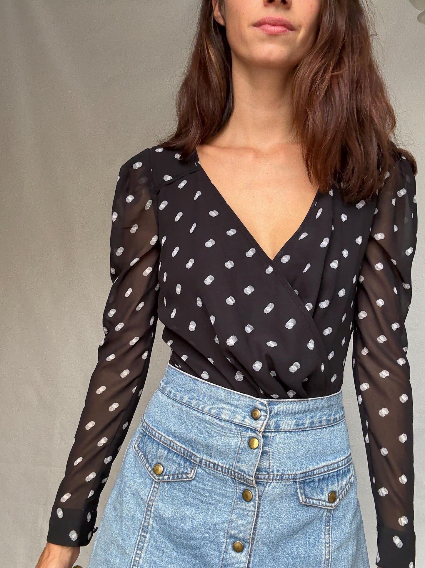 Guess Los Angeles black polka dot bodysuit, v neck top, sheer sleeves, back zipper, elegant, US XS, evening chic