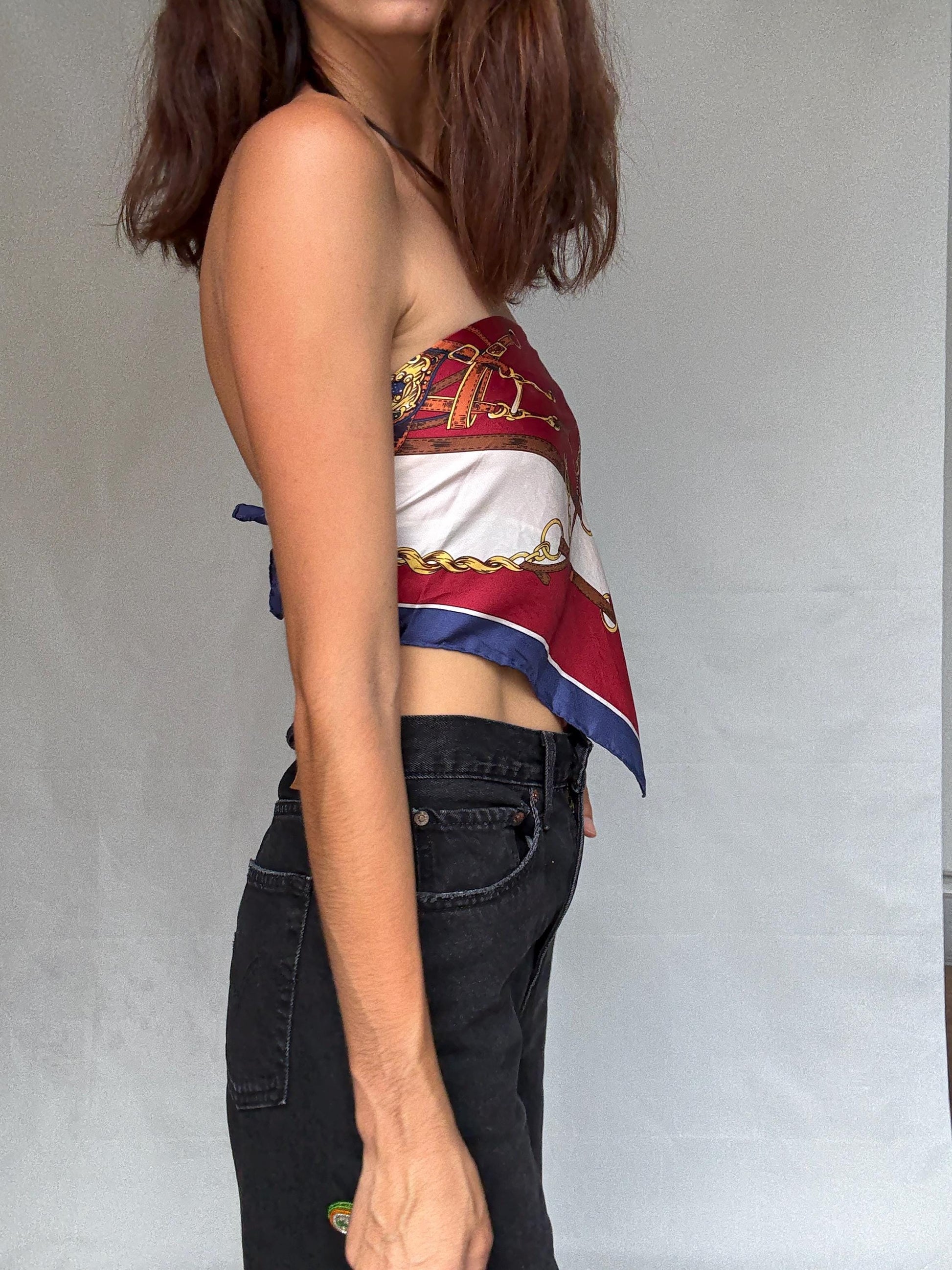 Festina Oro red white blue silk wrap, 100% silk, versatile styling, intricate gold chain motif, vintage chic, Luxury designer wear