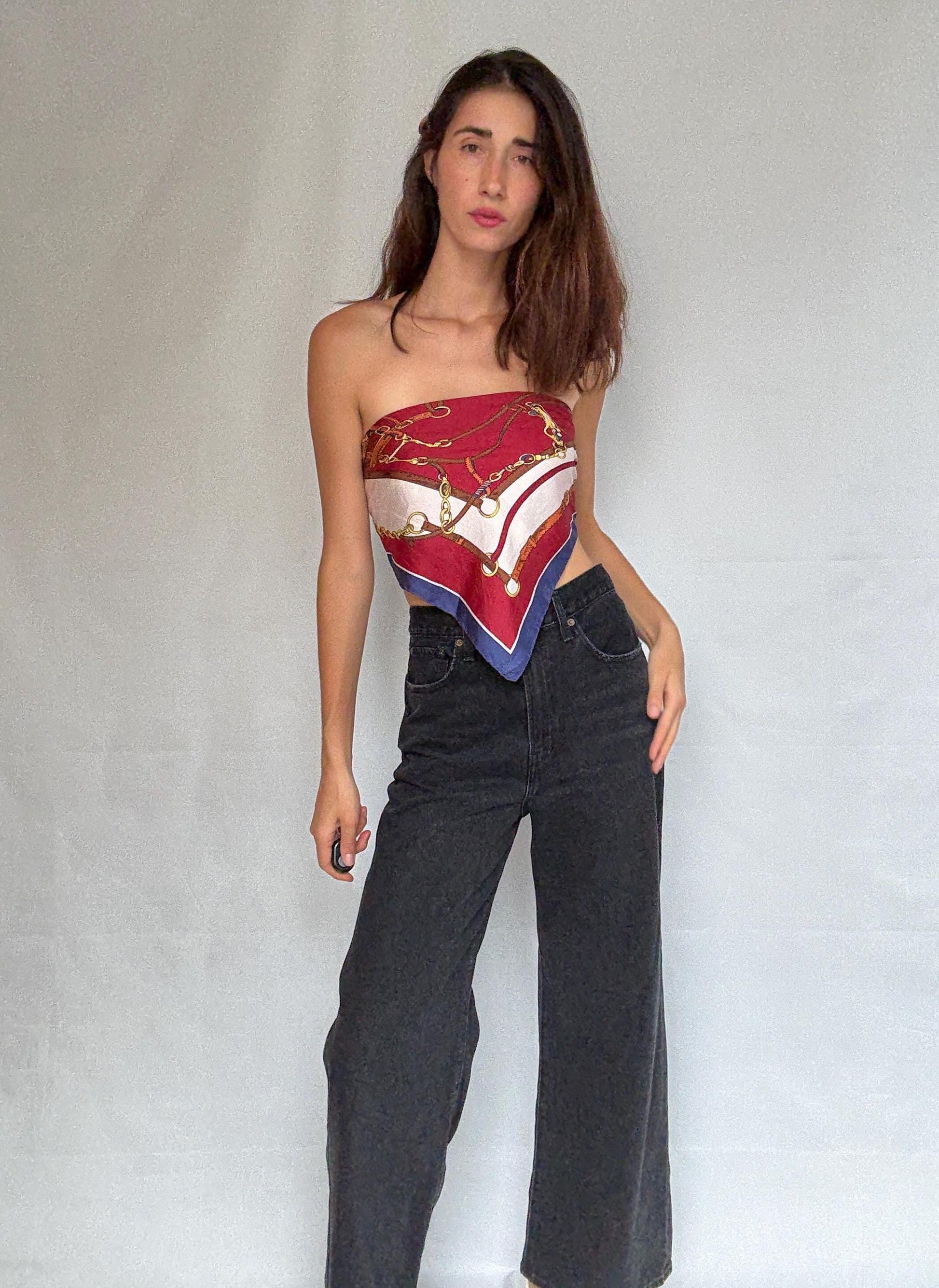 Festina Oro red white blue silk wrap, 100% silk, versatile styling, intricate gold chain motif, vintage chic, Luxury designer wear