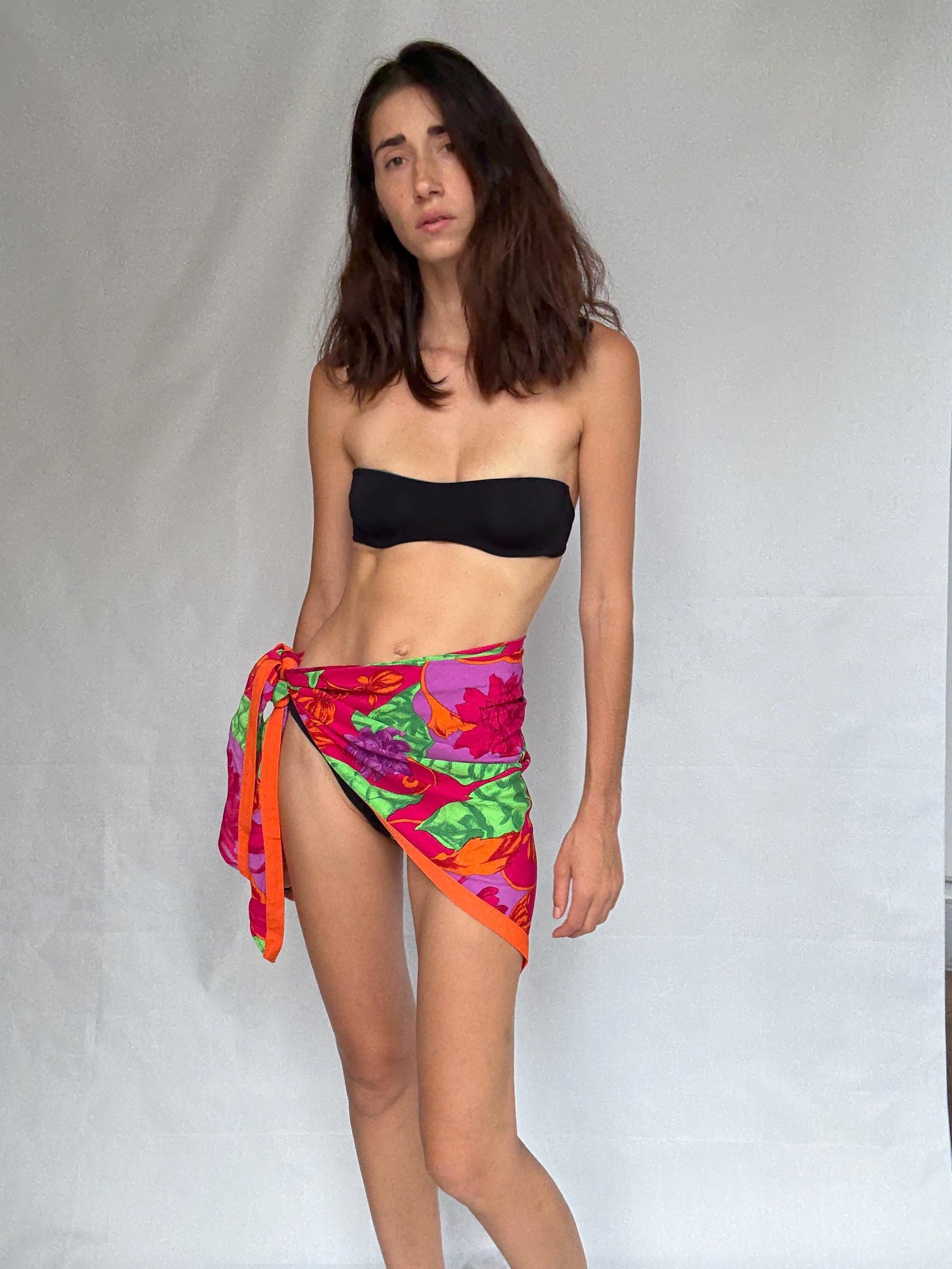 Vintage floral wrap skirt, vibrant multicolored pattern, retro 90s, US Free Size, Pool party wear, beachwear casual,