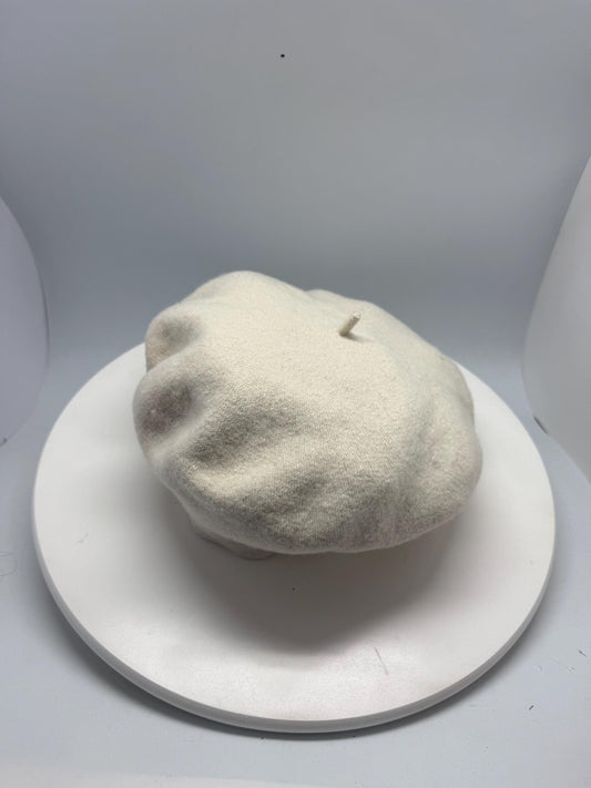 Cream Wool Beret With Vintage Tail Detail