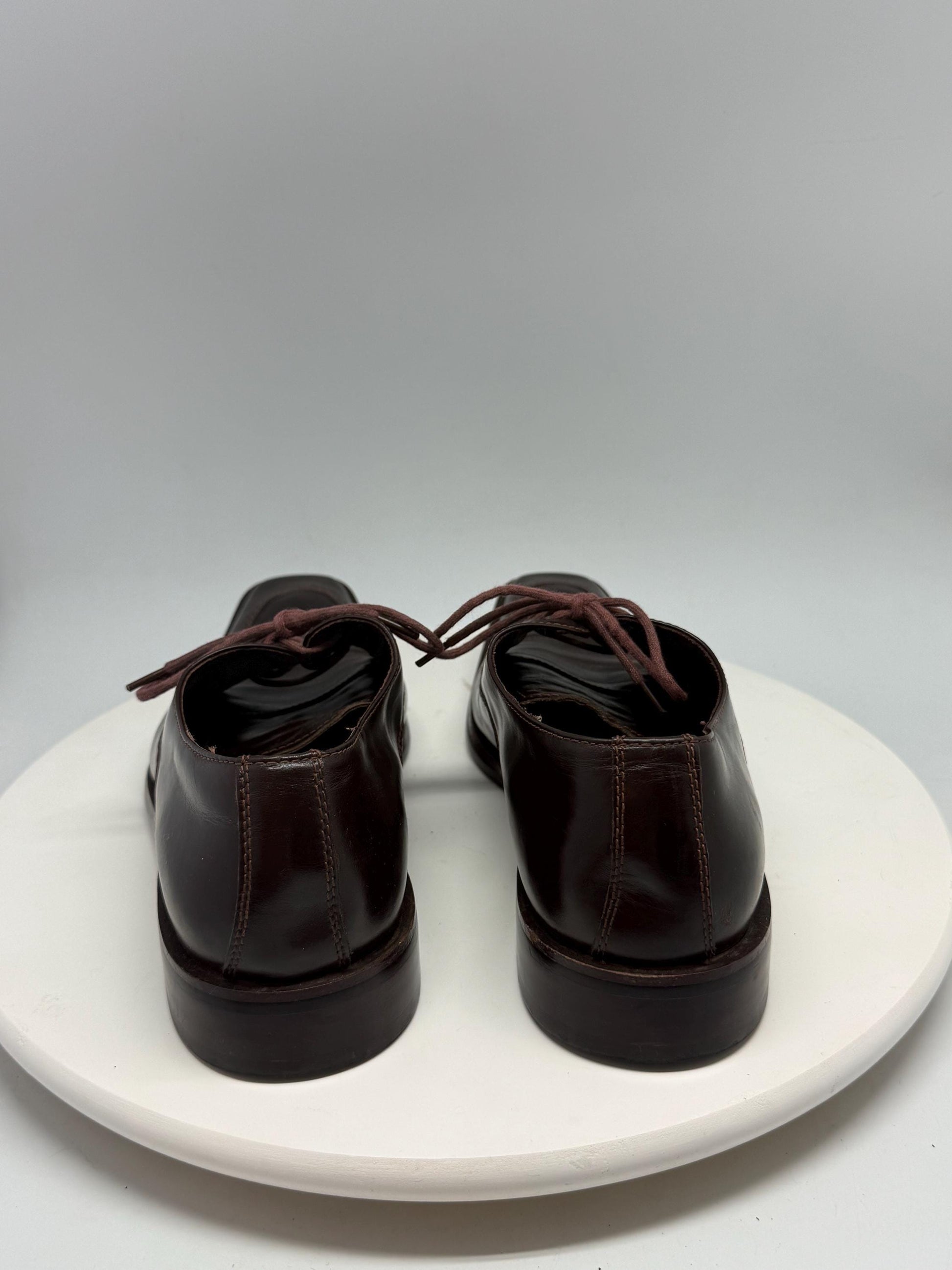 Dark brown leather dress shoes, genuine leather, lace up style, decorative stitching, elegant Tom Hiddleston vibe, EU 43, formal occasion