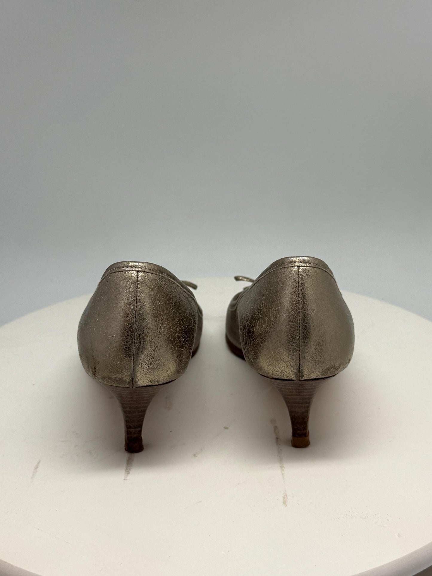 Vintage Jaime Mascaró metallic gold peep, toe heels, genuine leather, made in spain, moderate heel, Carolyn bessette, kennedy, US 6, EU 37