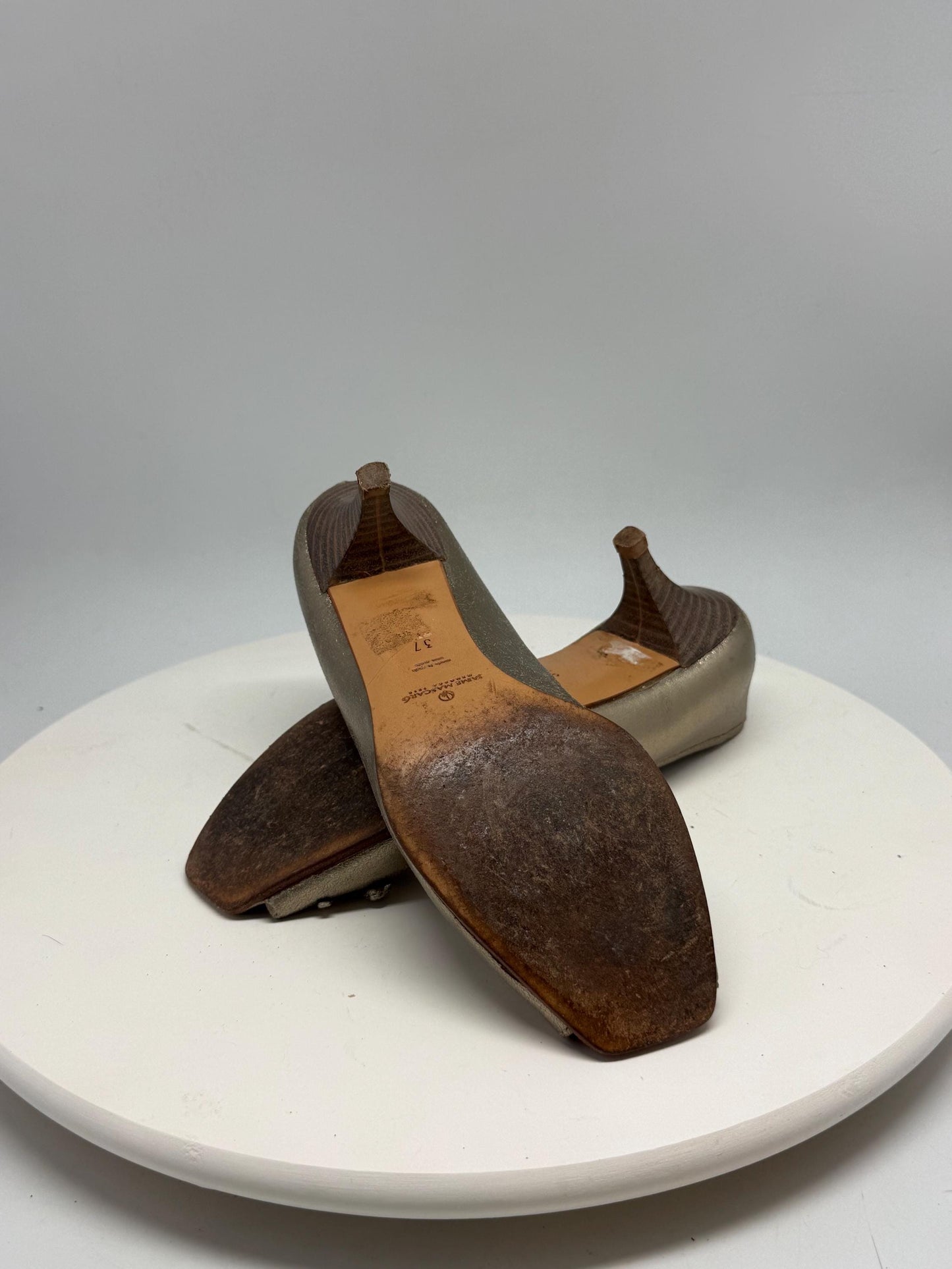 Vintage Jaime Mascaró metallic gold peep, toe heels, genuine leather, made in spain, moderate heel, Carolyn bessette, kennedy, US 6, EU 37