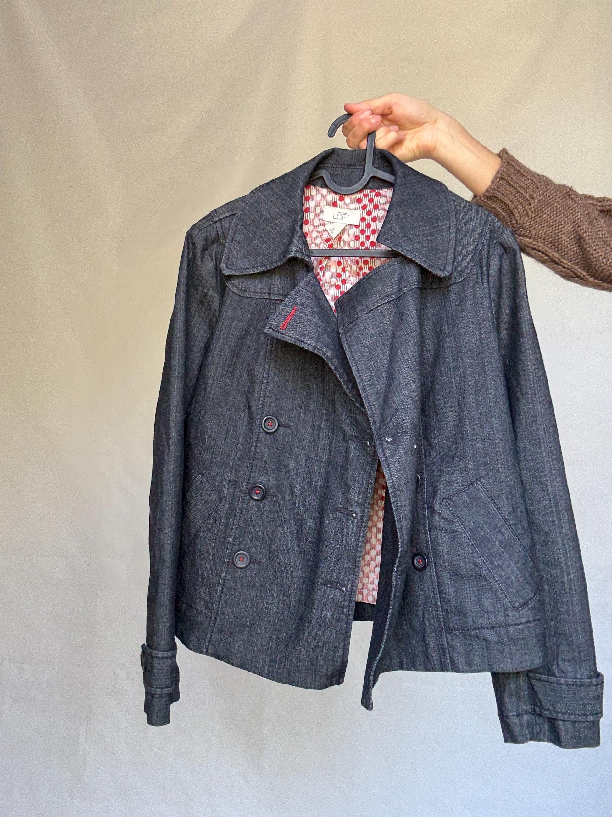 Ann Taylor Loft dark denim jacket, cotton blend, structured fit, double breasted, red stitch, vintage aesthetic, US S, streetwear vibe