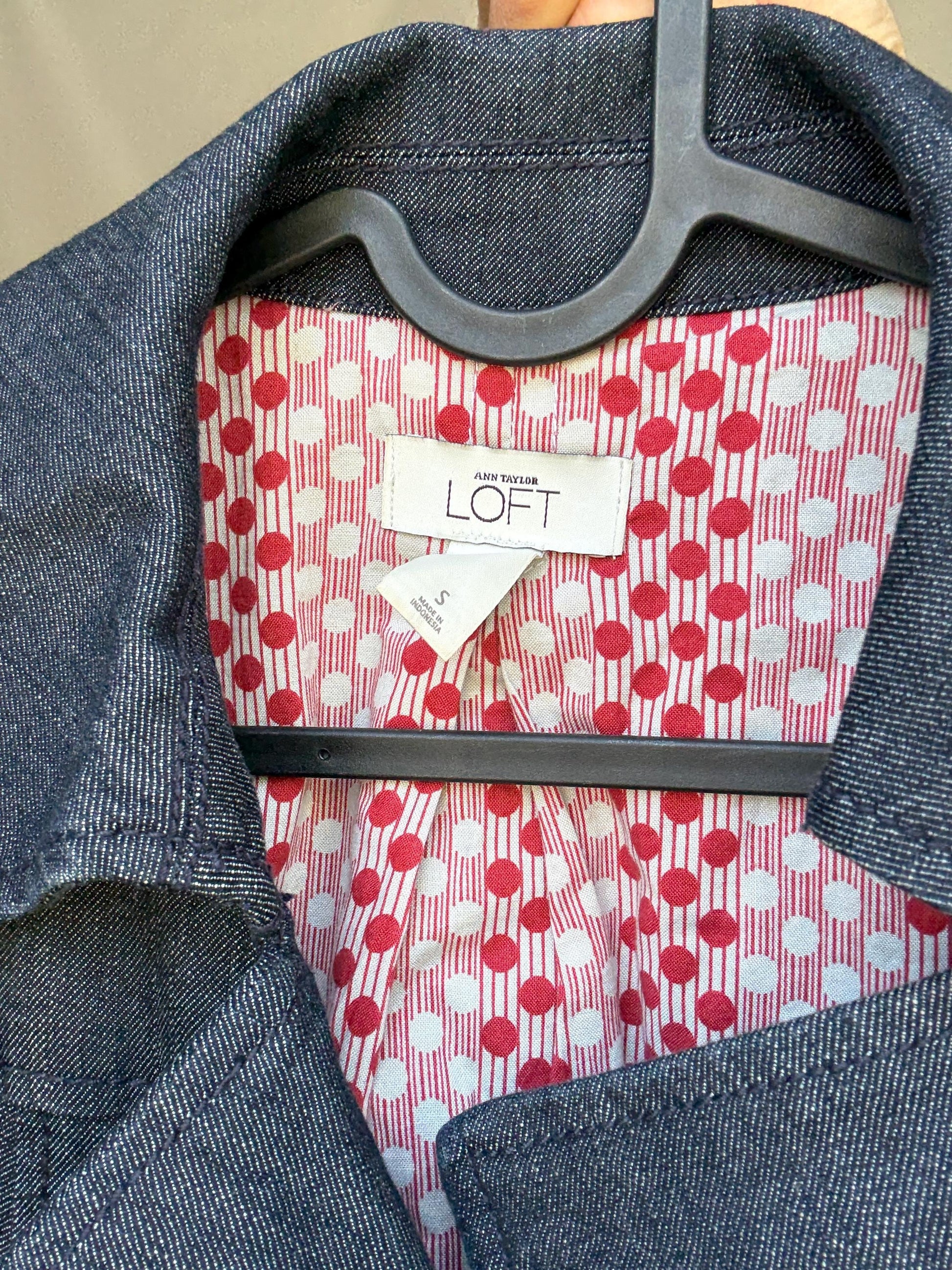 Ann Taylor Loft dark denim jacket, cotton blend, structured fit, double breasted, red stitch, vintage aesthetic, US S, streetwear vibe