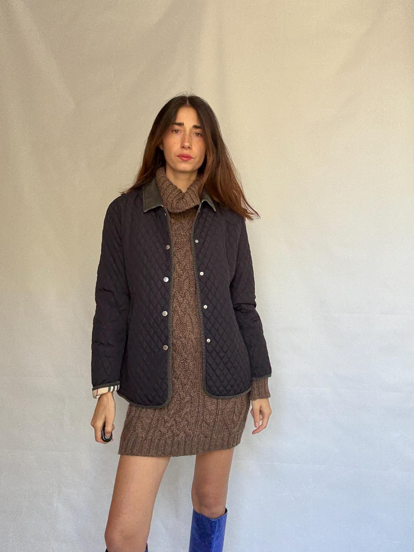 Burberry London quilted jacket, perfect for autumn, classic fit, snap buttons, corduroy collar, vintage, US L, streetwear chic