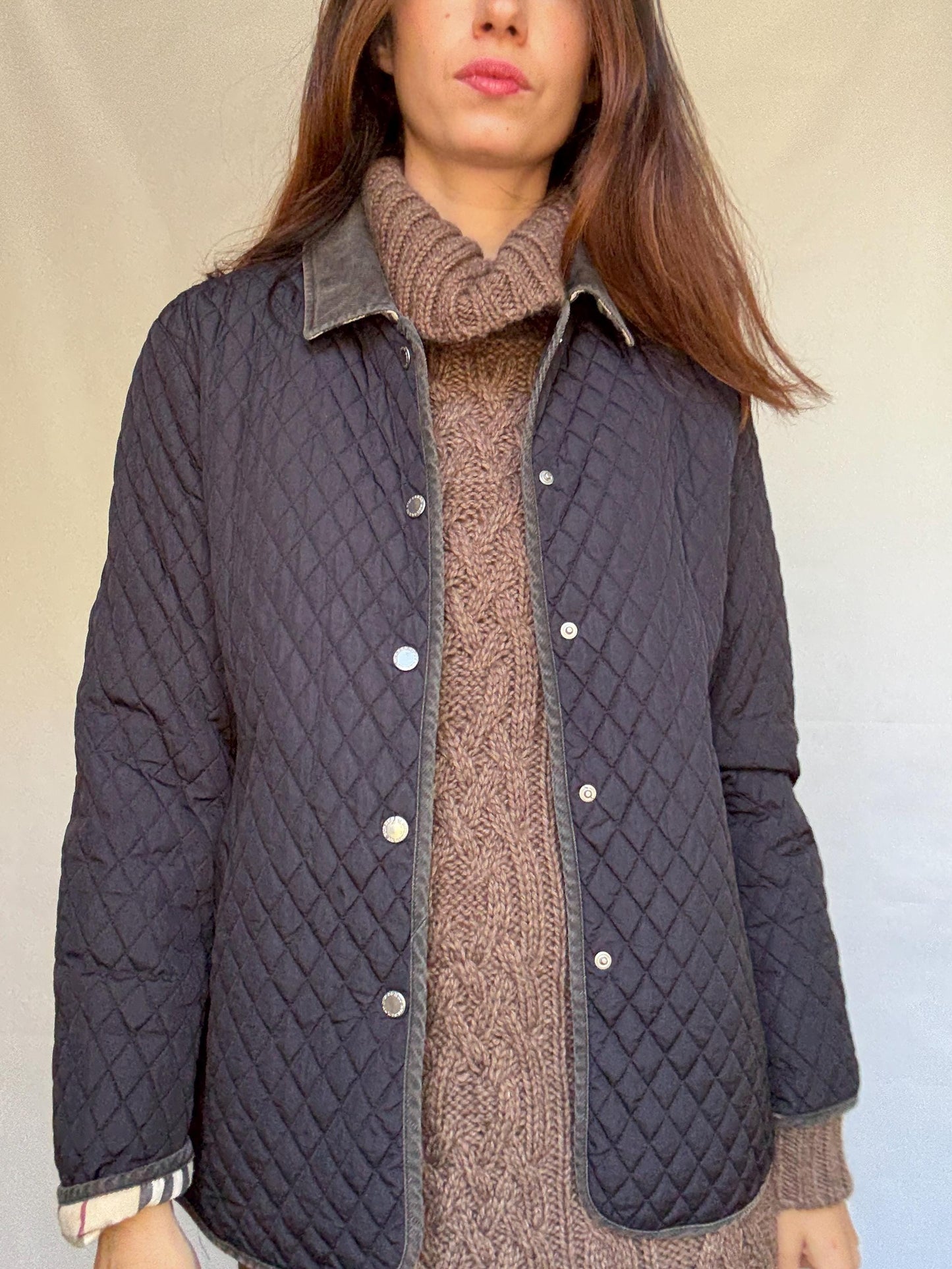 Burberry London quilted jacket, perfect for autumn, classic fit, snap buttons, corduroy collar, vintage, US L, streetwear chic