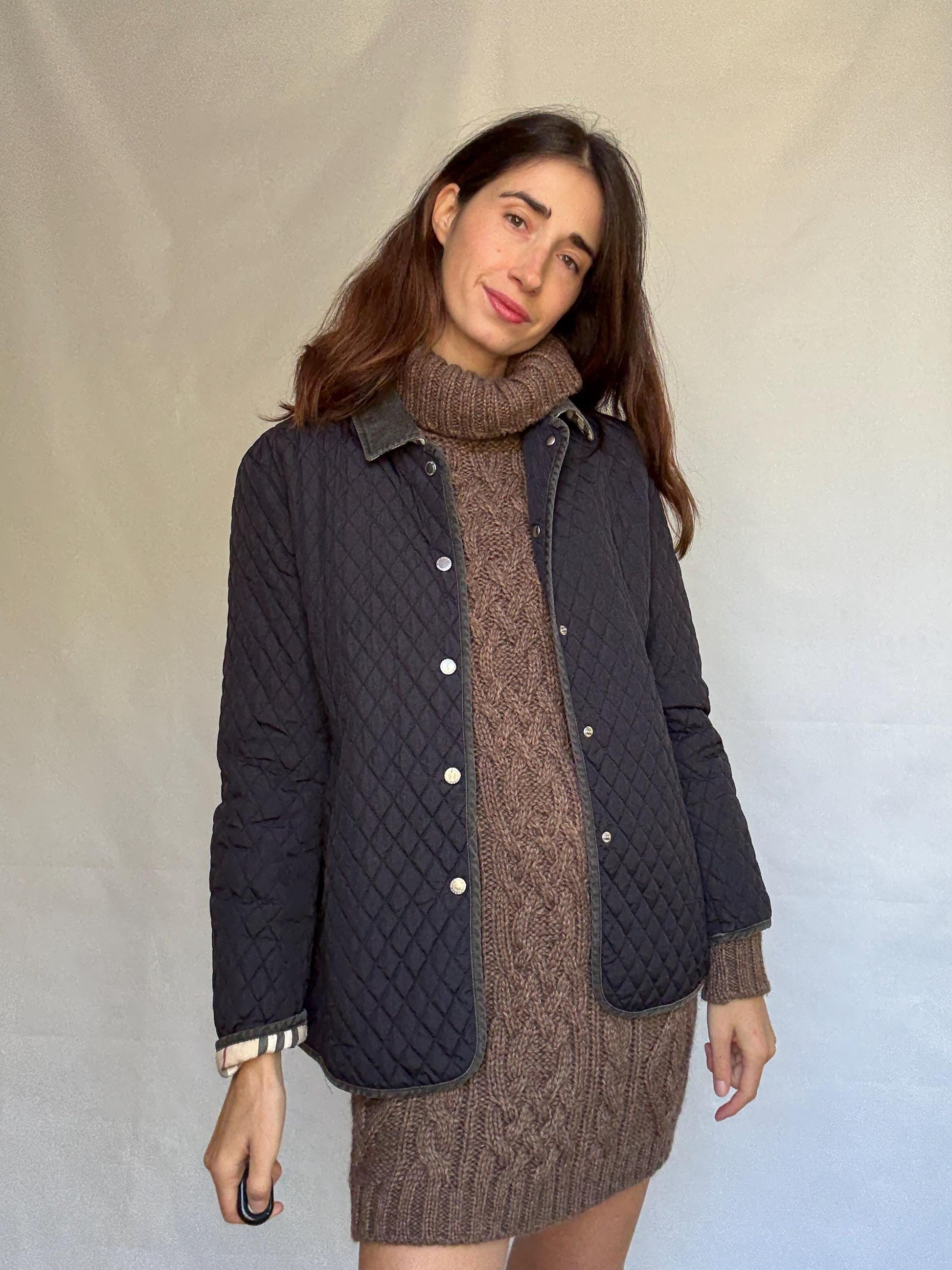 Burberry London quilted jacket, perfect for autumn, classic fit, snap buttons, corduroy collar, vintage, US L, streetwear chic