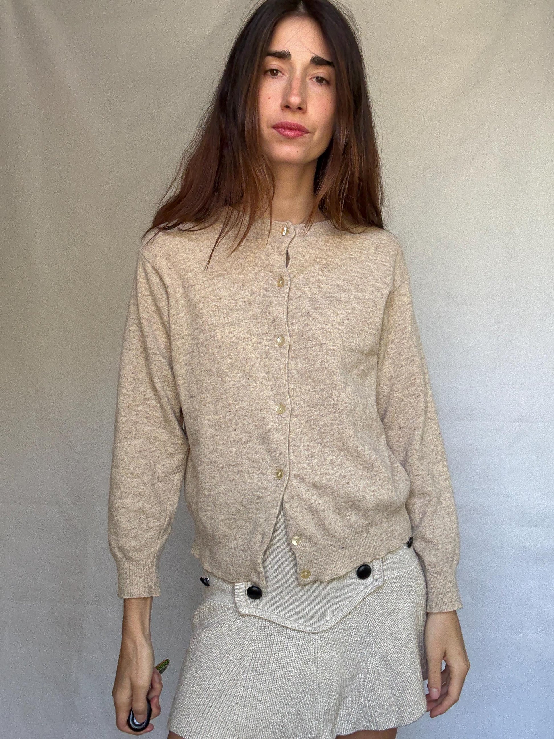 Viriato light beige knit cardigan, lambswool blend, button front, ribbed cuffs and hem, vintage minimalism Sofia Richie Grainge, US L
