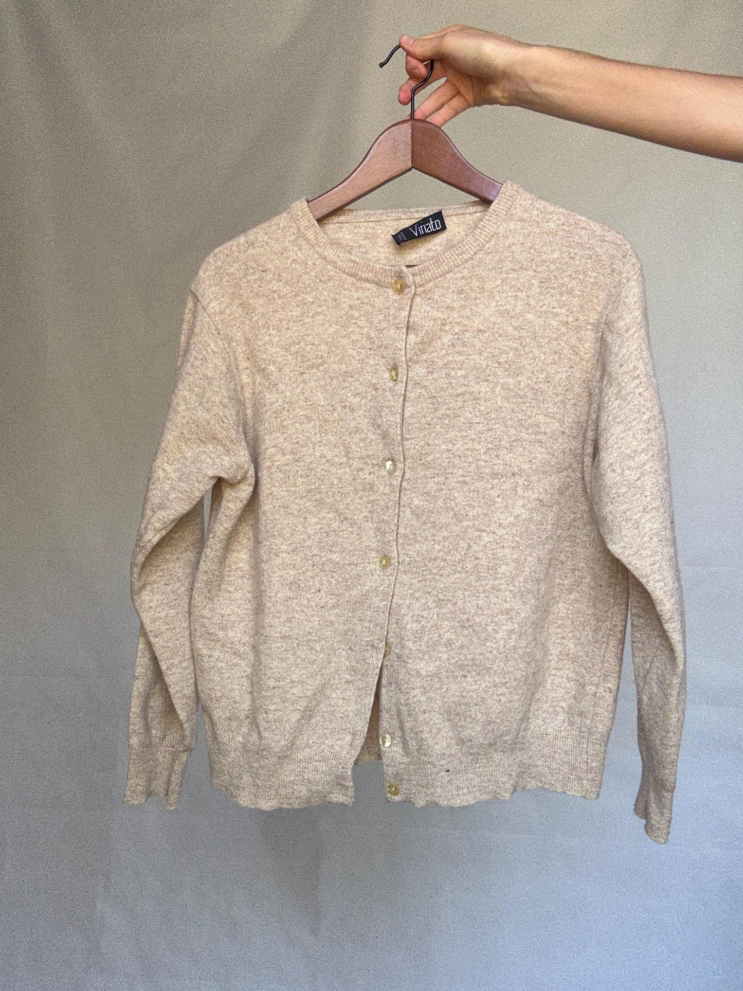 Viriato light beige knit cardigan, lambswool blend, button front, ribbed cuffs and hem, vintage minimalism Sofia Richie Grainge, US L