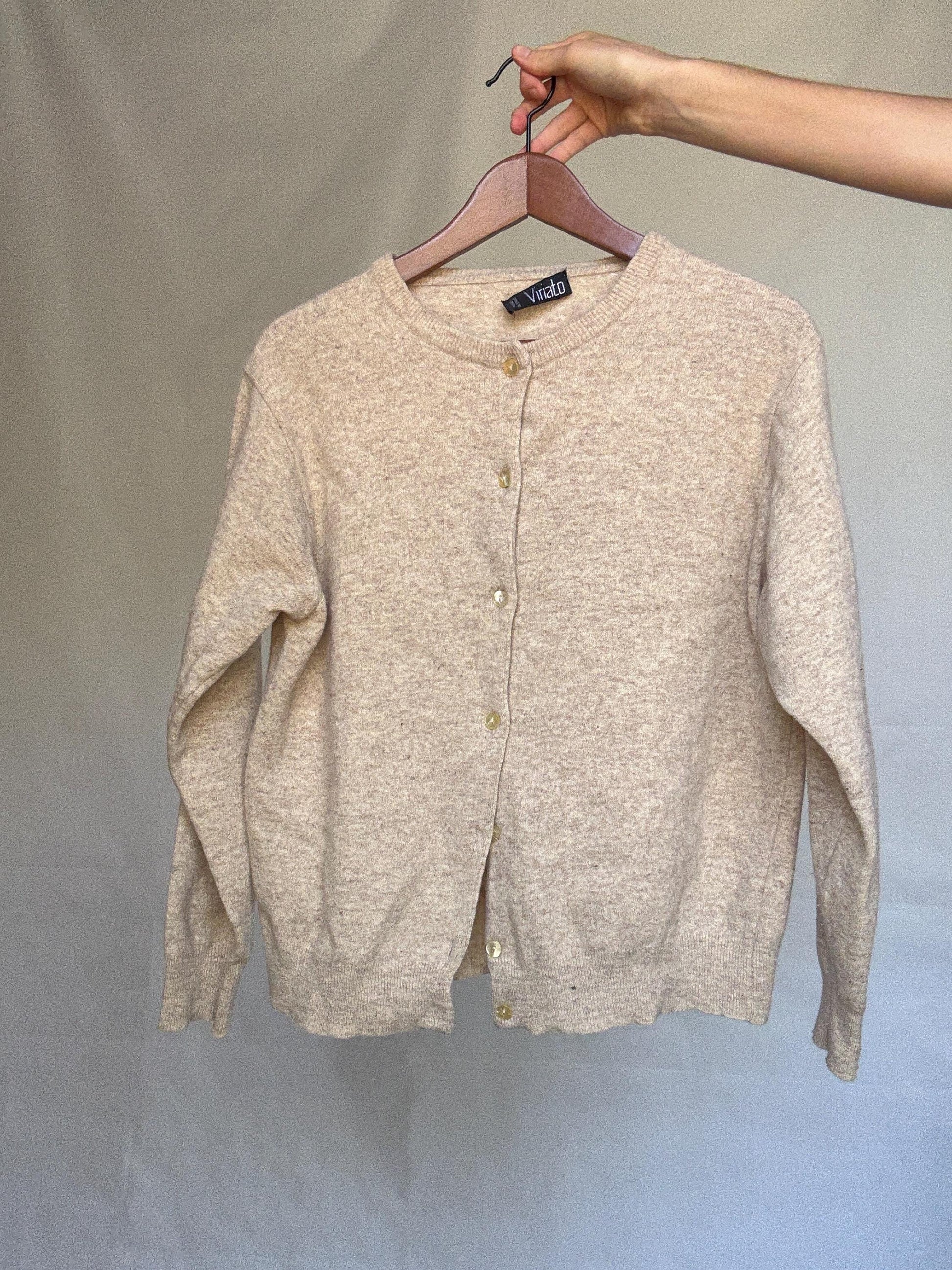 Viriato light beige knit cardigan, lambswool blend, button front, ribbed cuffs and hem, vintage minimalism Sofia Richie Grainge, US L