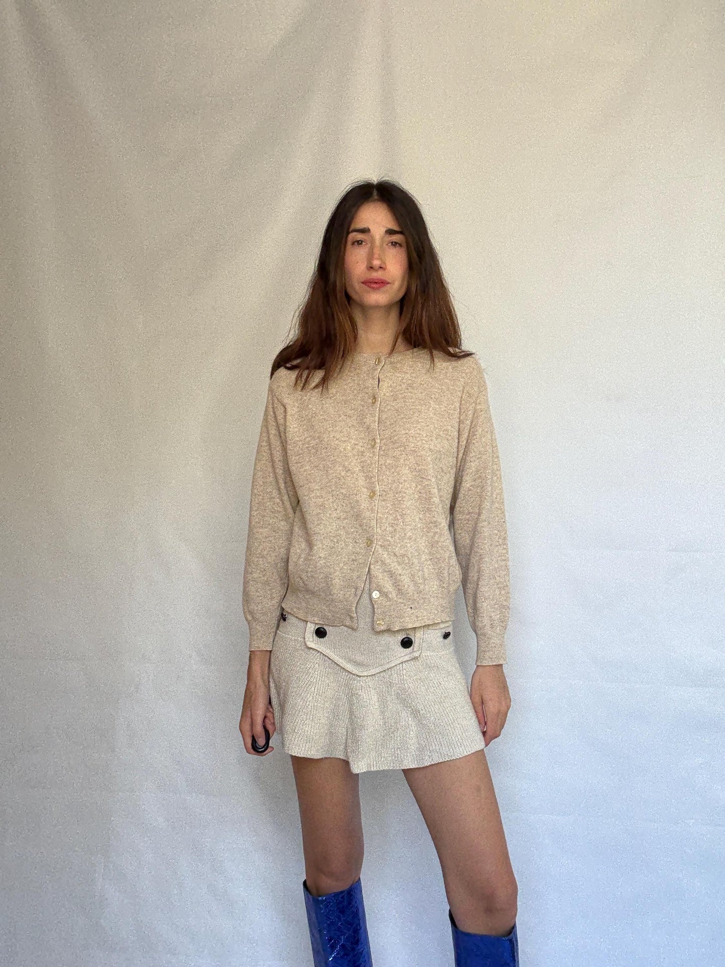 Viriato light beige knit cardigan, lambswool blend, button front, ribbed cuffs and hem, vintage minimalism Sofia Richie Grainge, US L