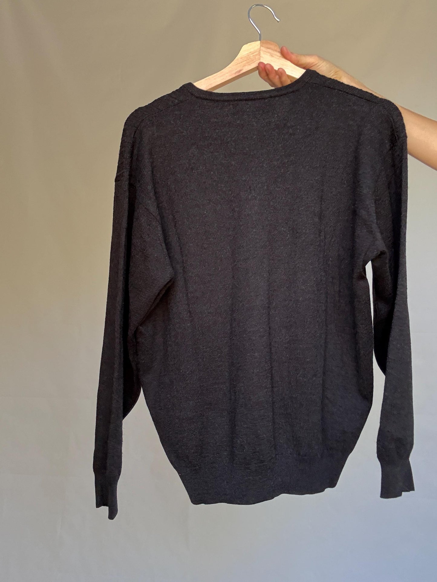 Pierre Cardin Paris dark sweater, wool blend, ribbed v neck, dark academic style, Carolyn bessette, kennedy vibe, US XL, office chic