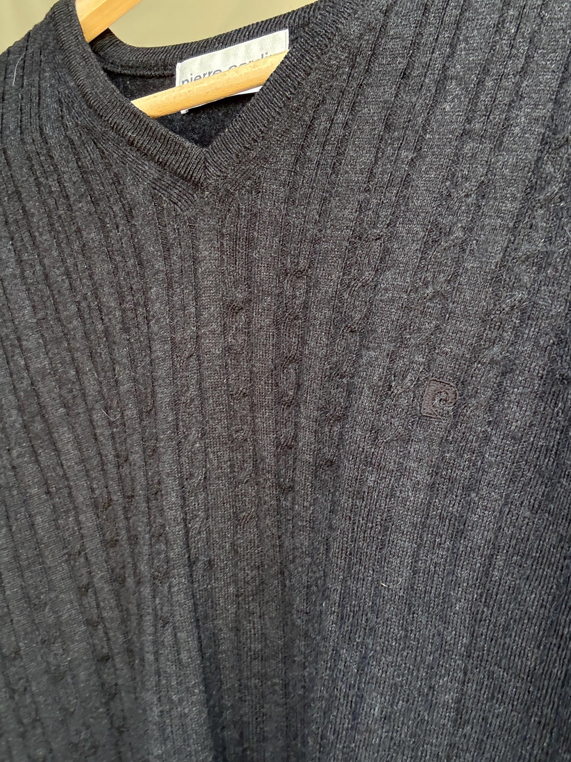 Pierre Cardin Paris dark sweater, wool blend, ribbed v neck, dark academic style, Carolyn bessette, kennedy vibe, US XL, office chic