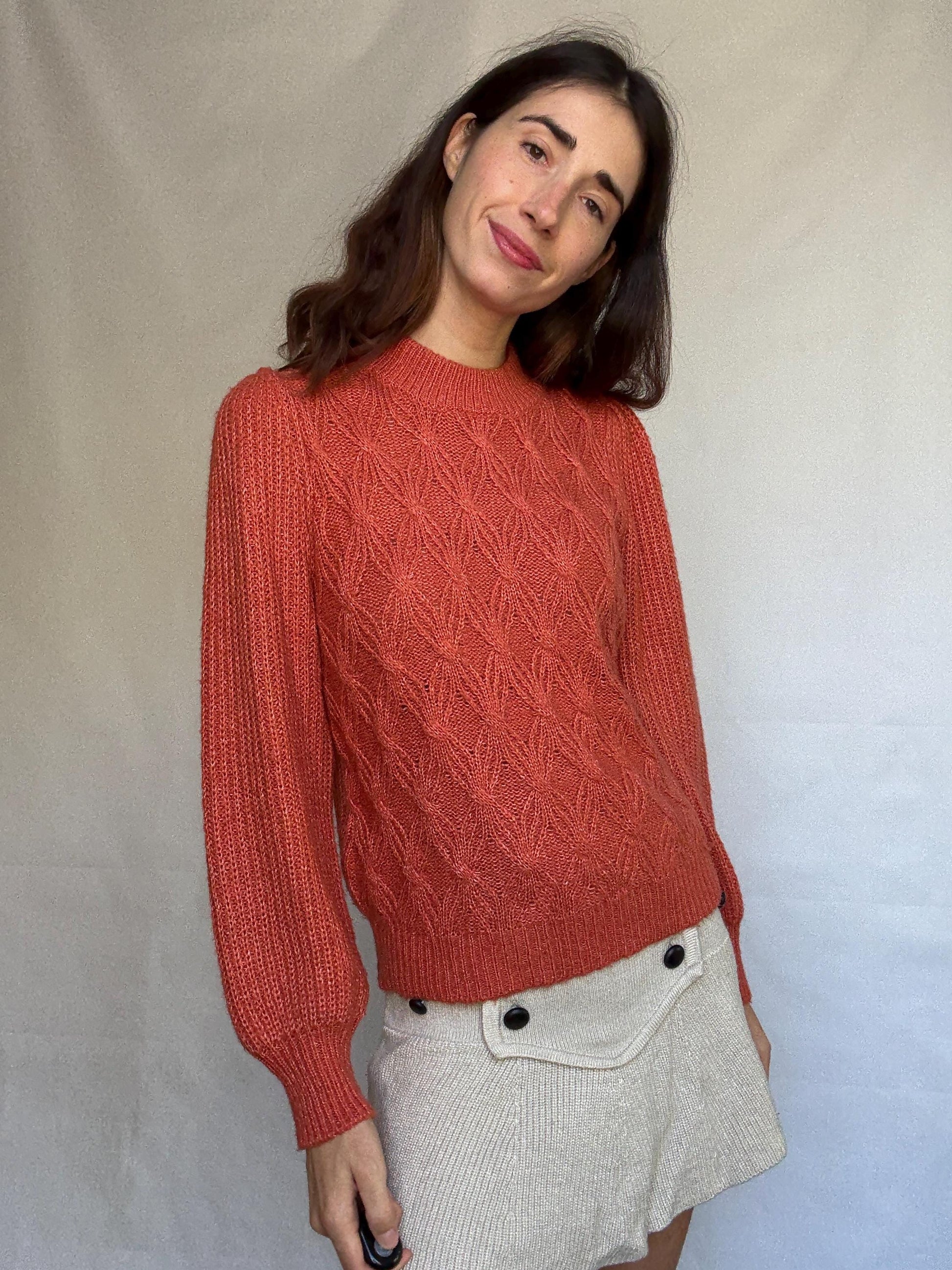 Vintage burnt orange sweater, chunky knit, ribbed crew neck, textured pattern, minimalist streetwear, US L, cozy campus style, US