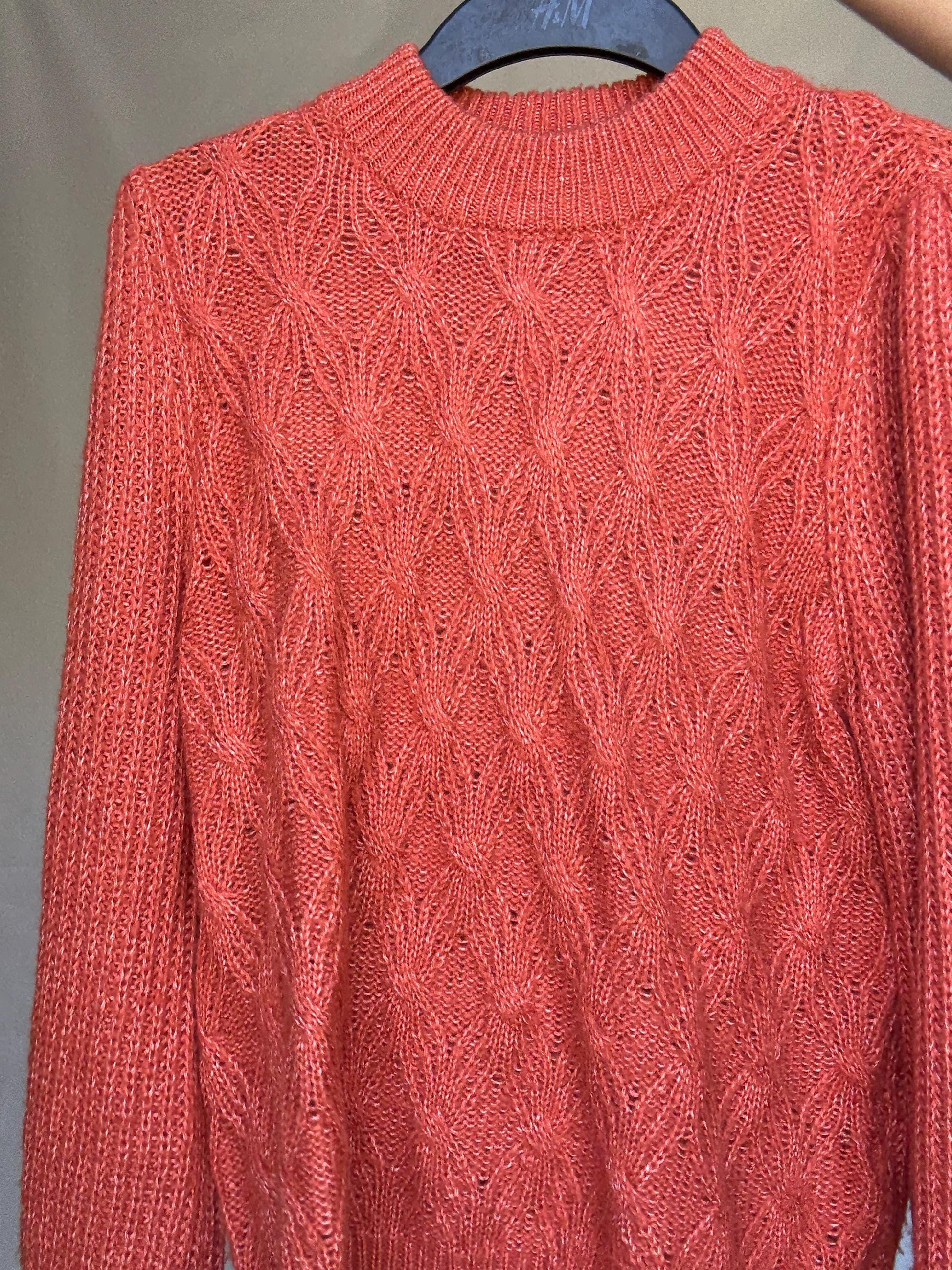 Vintage burnt orange sweater, chunky knit, ribbed crew neck, textured pattern, minimalist streetwear, US L, cozy campus style, US