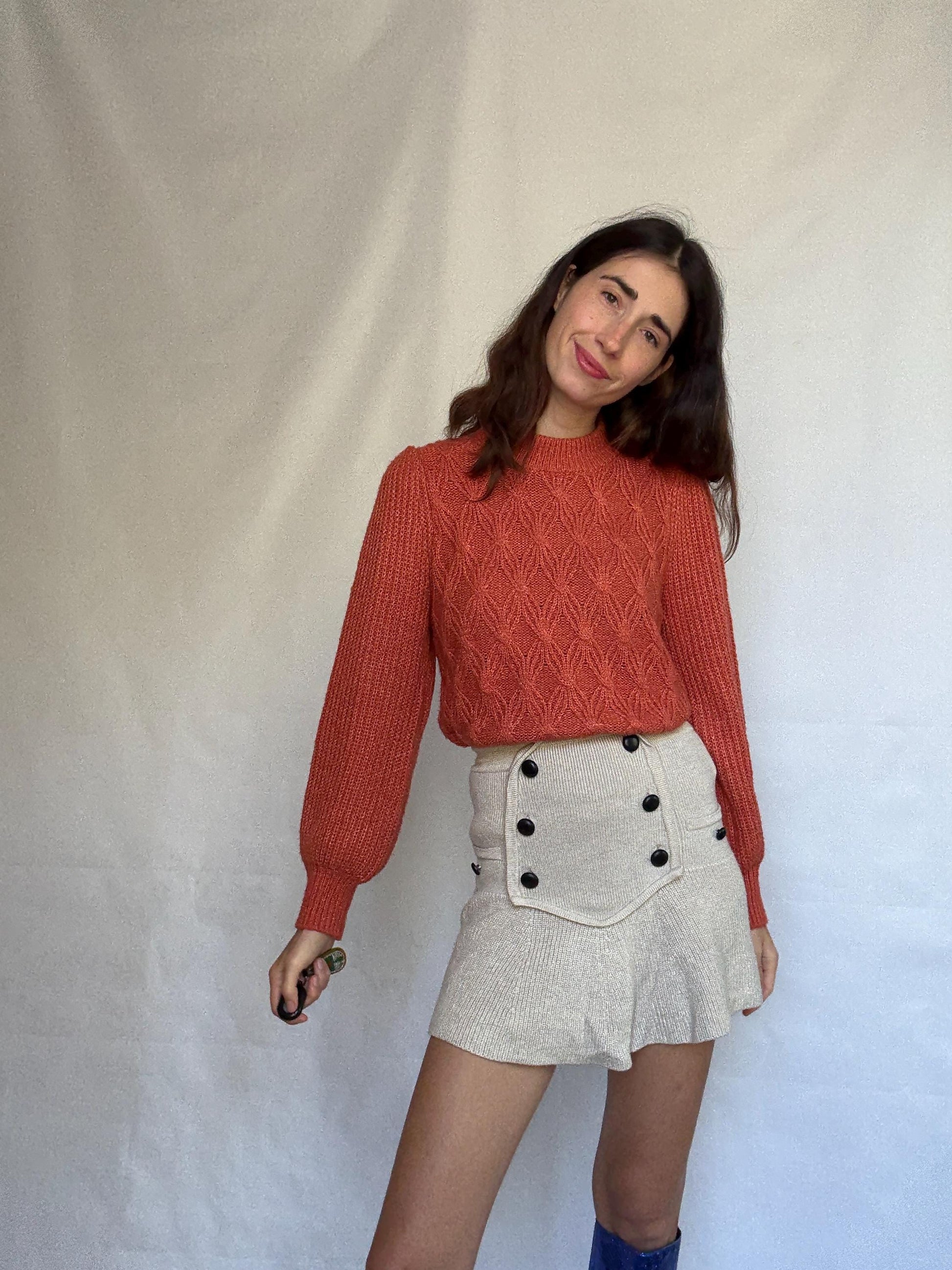 Vintage burnt orange sweater, chunky knit, ribbed crew neck, textured pattern, minimalist streetwear, US L, cozy campus style, US