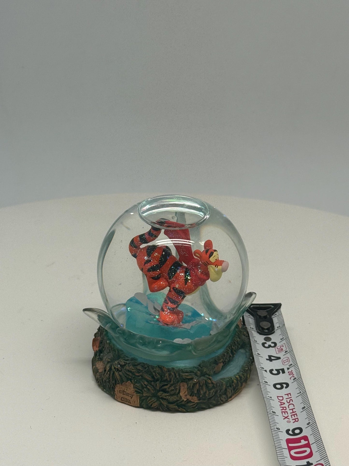 Vintage Tigger Snow Globe Decor — additional view 5