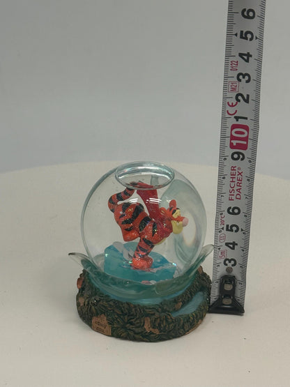 Vintage Tigger Snow Globe Decor — additional view 6