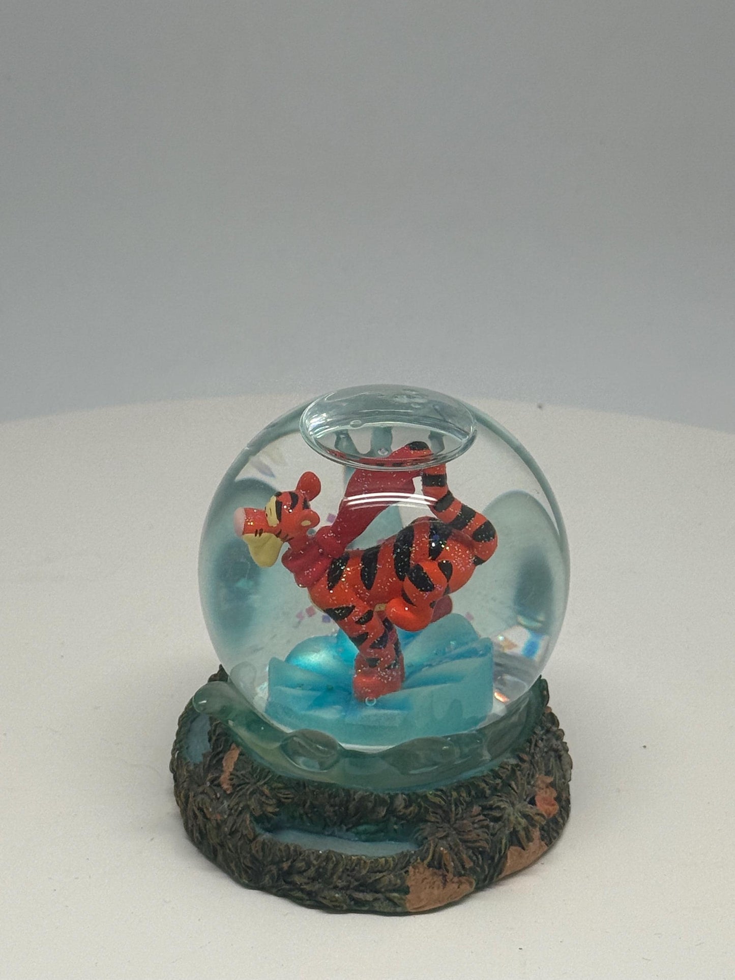 Vintage Tigger Snow Globe Decor