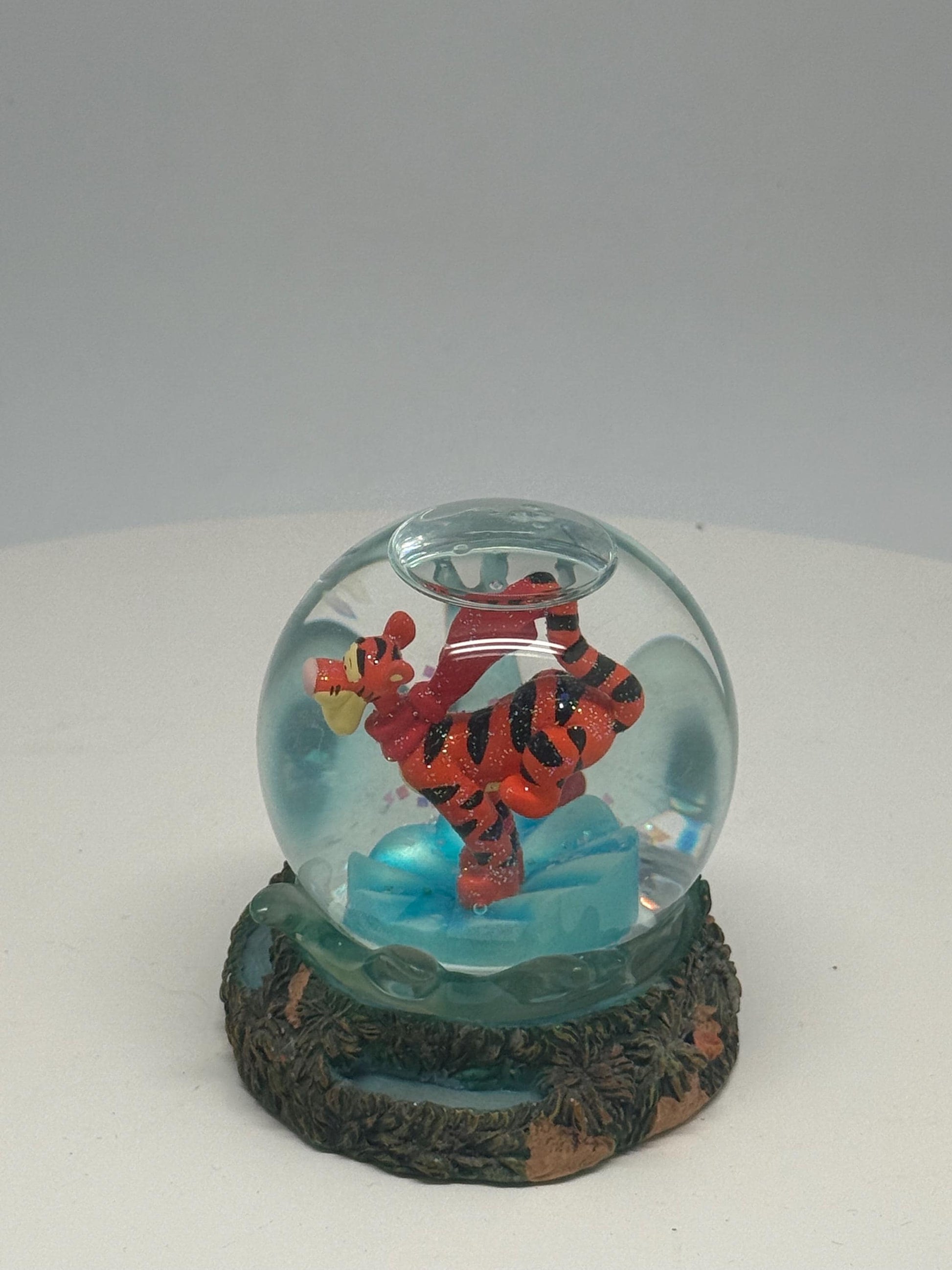 Vintage Tigger Snow Globe Decor