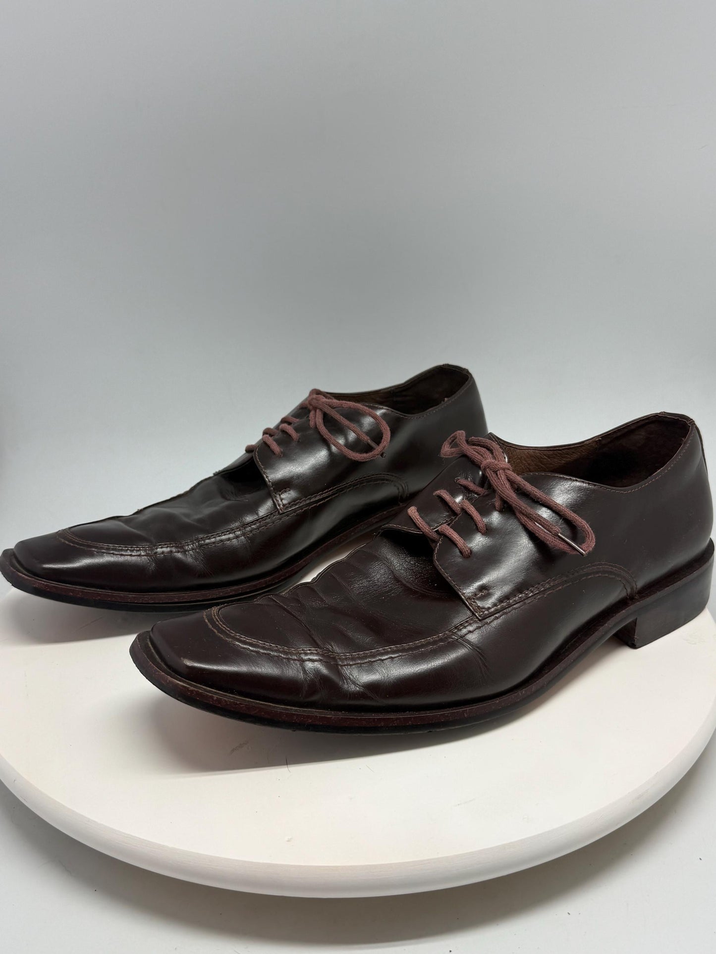 Dark brown leather dress shoes, genuine leather, lace up style, decorative stitching, elegant Tom Hiddleston vibe, EU 43, formal occasion