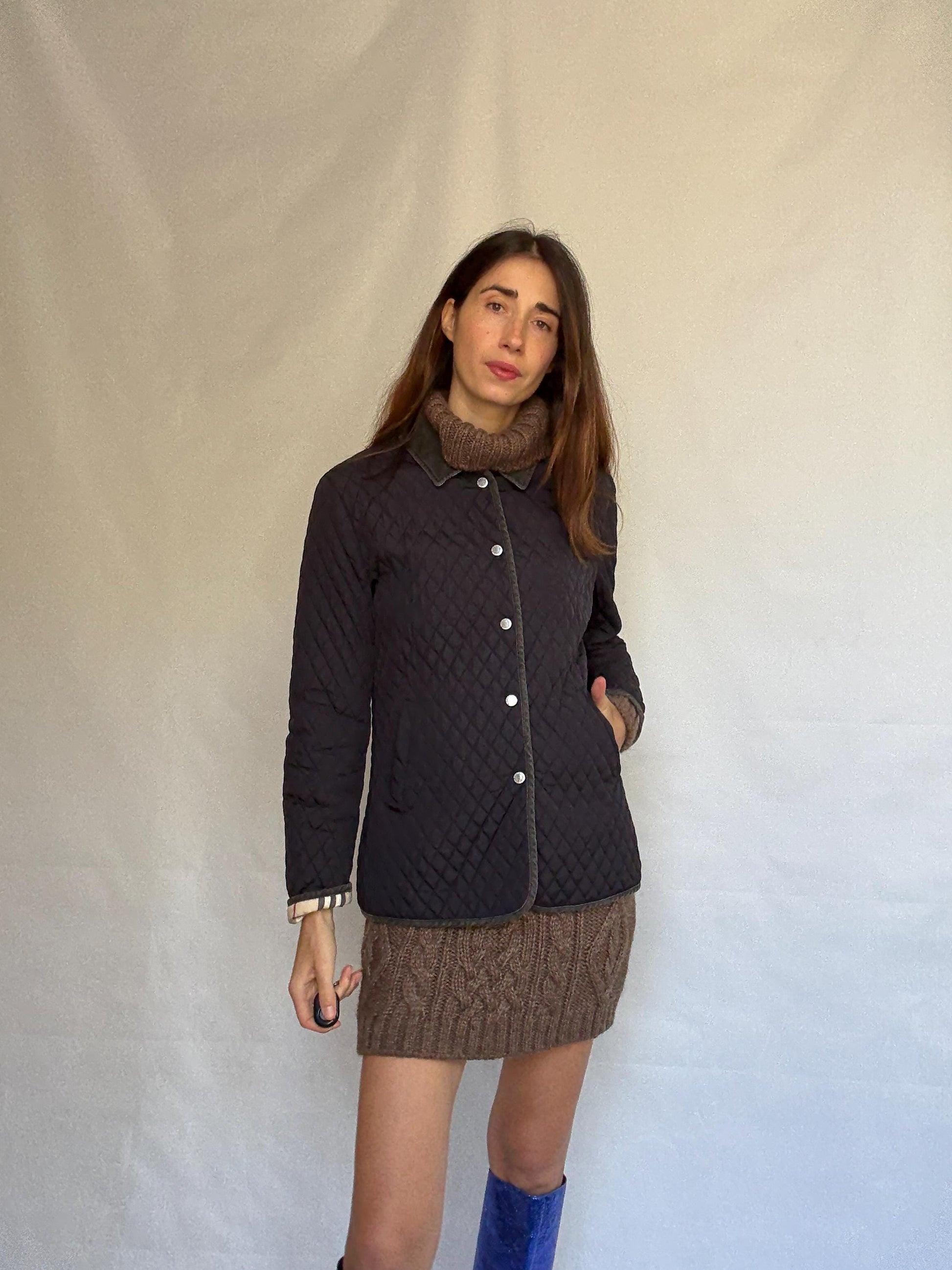 Burberry London quilted jacket, perfect for autumn, classic fit, snap buttons, corduroy collar, vintage, US L, streetwear chic