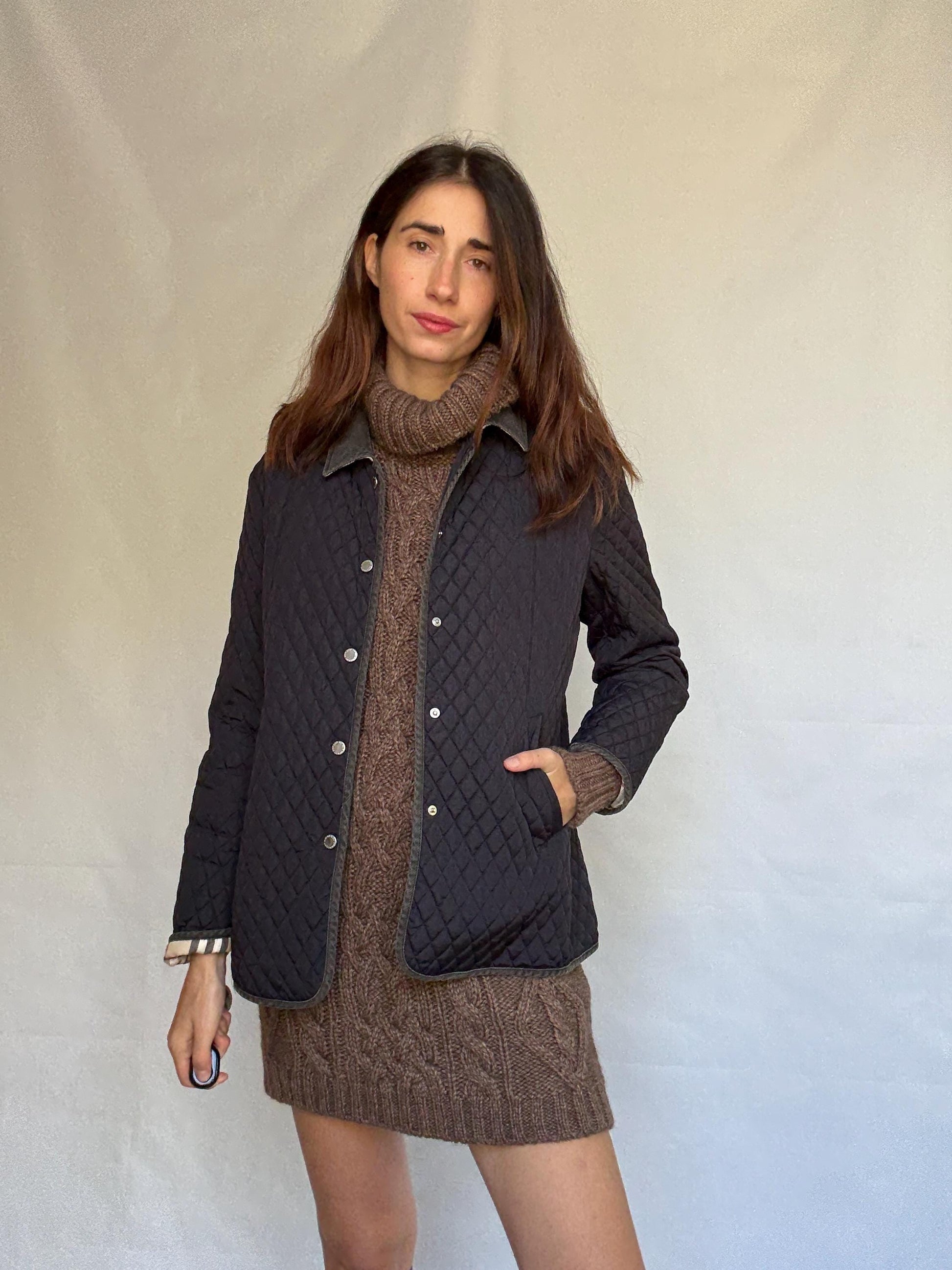 Burberry London quilted jacket, perfect for autumn, classic fit, snap buttons, corduroy collar, vintage, US L, streetwear chic