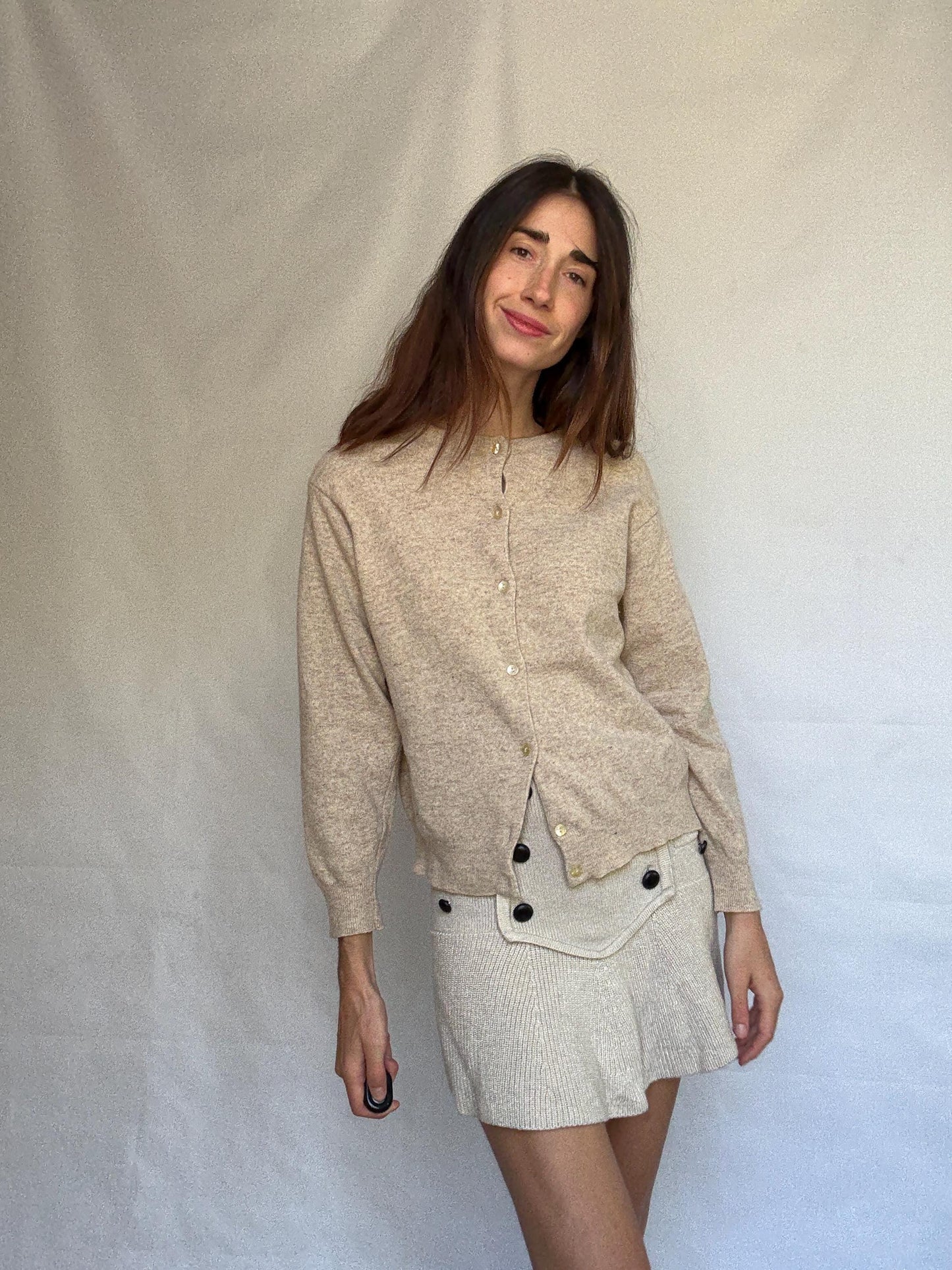 Viriato light beige knit cardigan, lambswool blend, button front, ribbed cuffs and hem, vintage minimalism Sofia Richie Grainge, US L