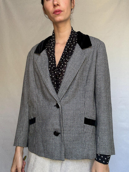 Vintage Houndstooth Blazer with Velvet Collar — additional view 6