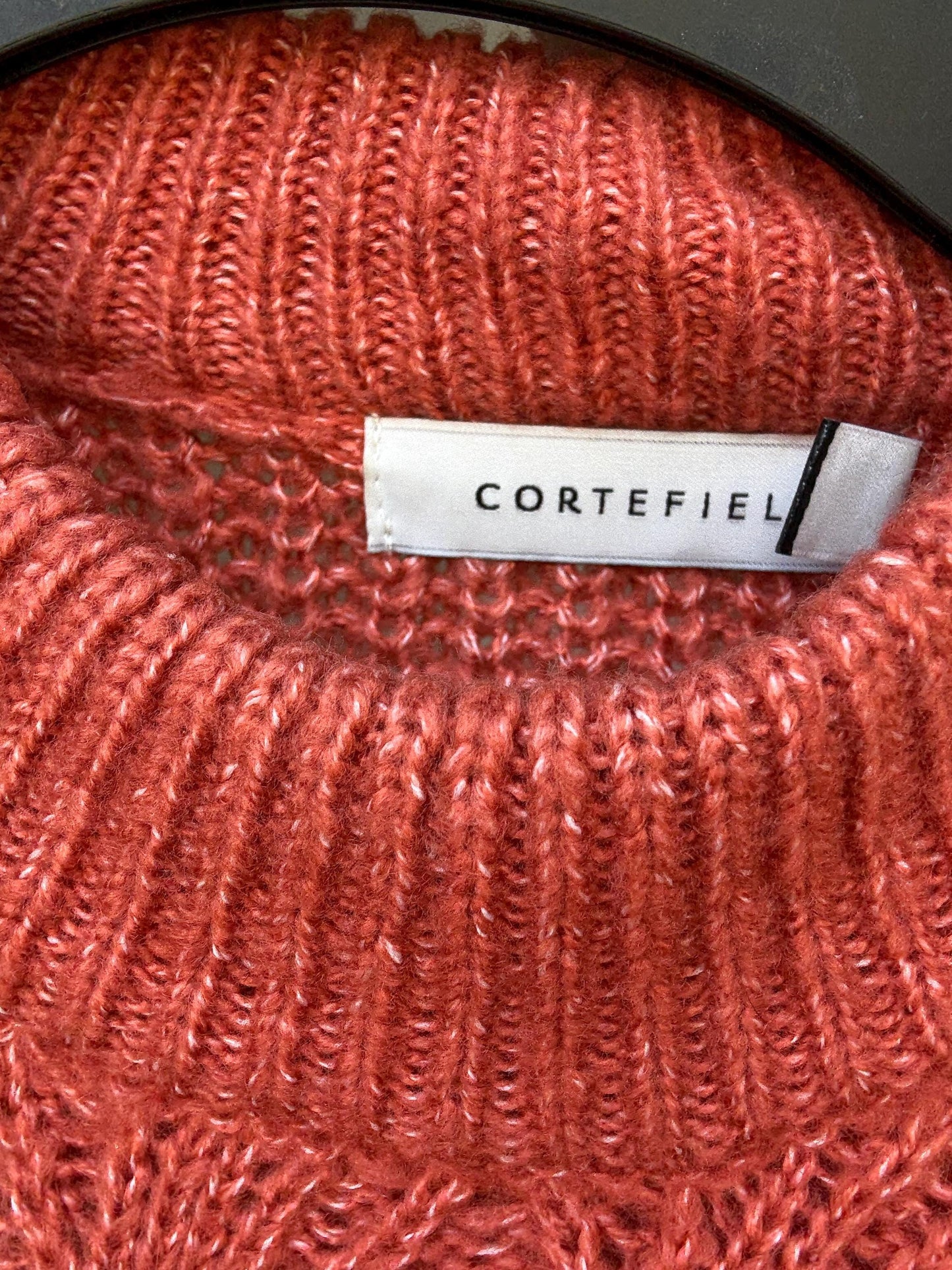 Vintage burnt orange sweater, chunky knit, ribbed crew neck, textured pattern, minimalist streetwear, US L, cozy campus style, US