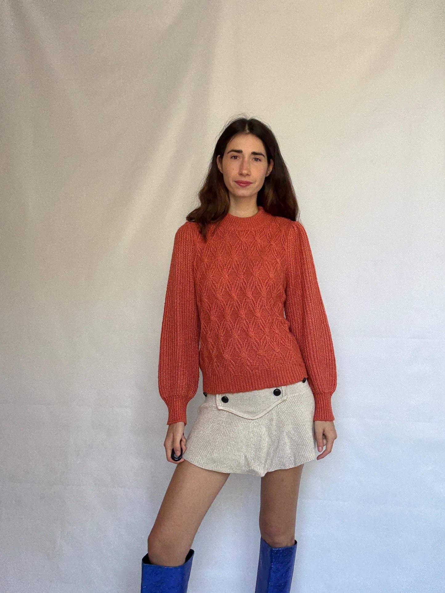 Vintage burnt orange sweater, chunky knit, ribbed crew neck, textured pattern, minimalist streetwear, US L, cozy campus style, US