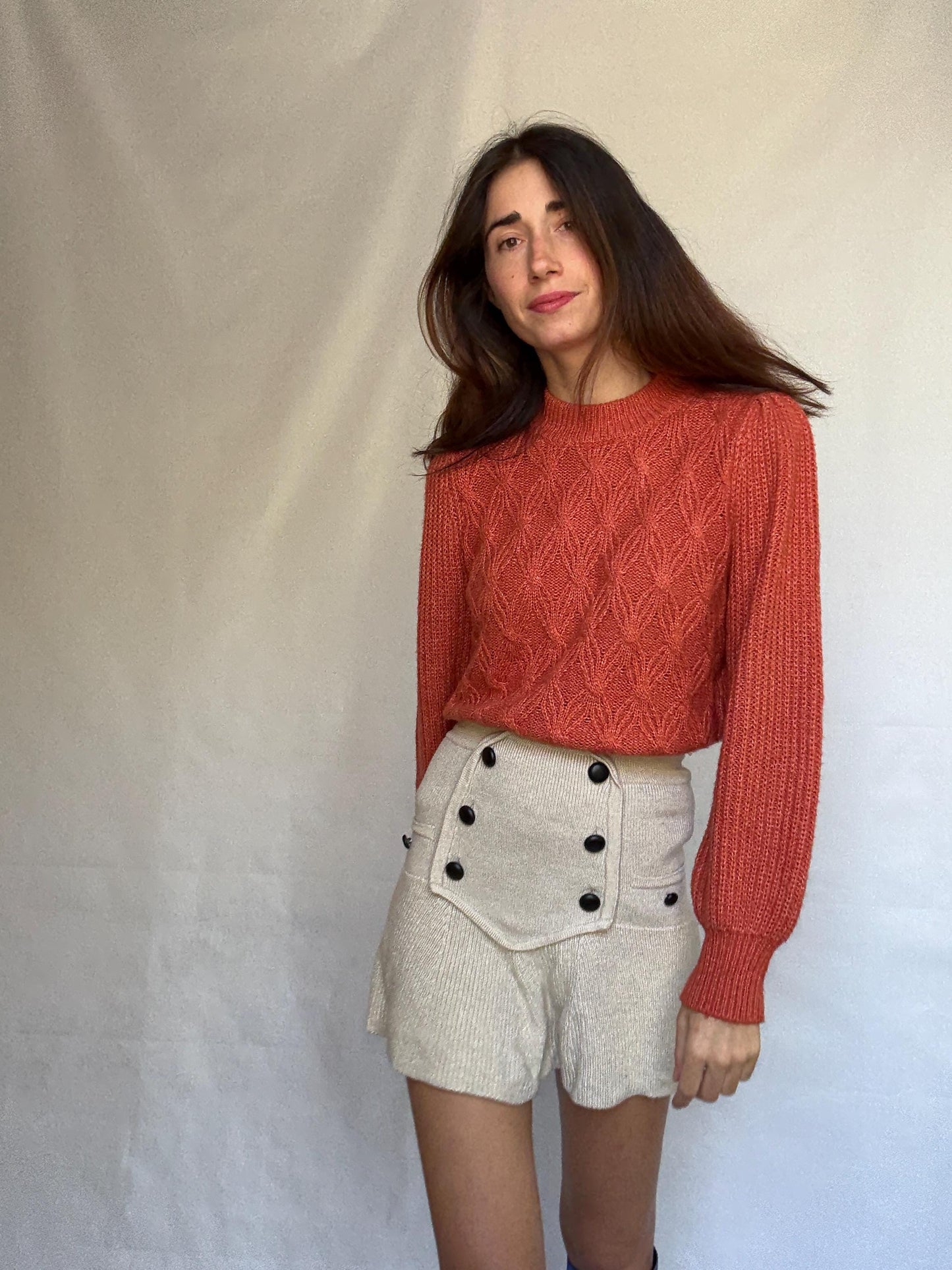 Vintage burnt orange sweater, chunky knit, ribbed crew neck, textured pattern, minimalist streetwear, US L, cozy campus style, US