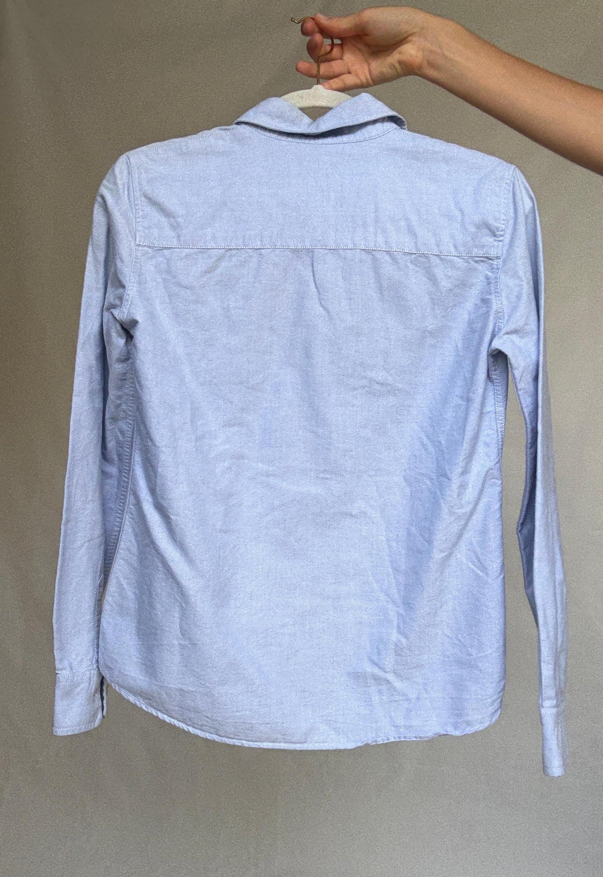 Vintage Thomas Burberry cotton button-up shirt with embroidered logo – classic fit, timeless piece, high quality feel (100% cotton)