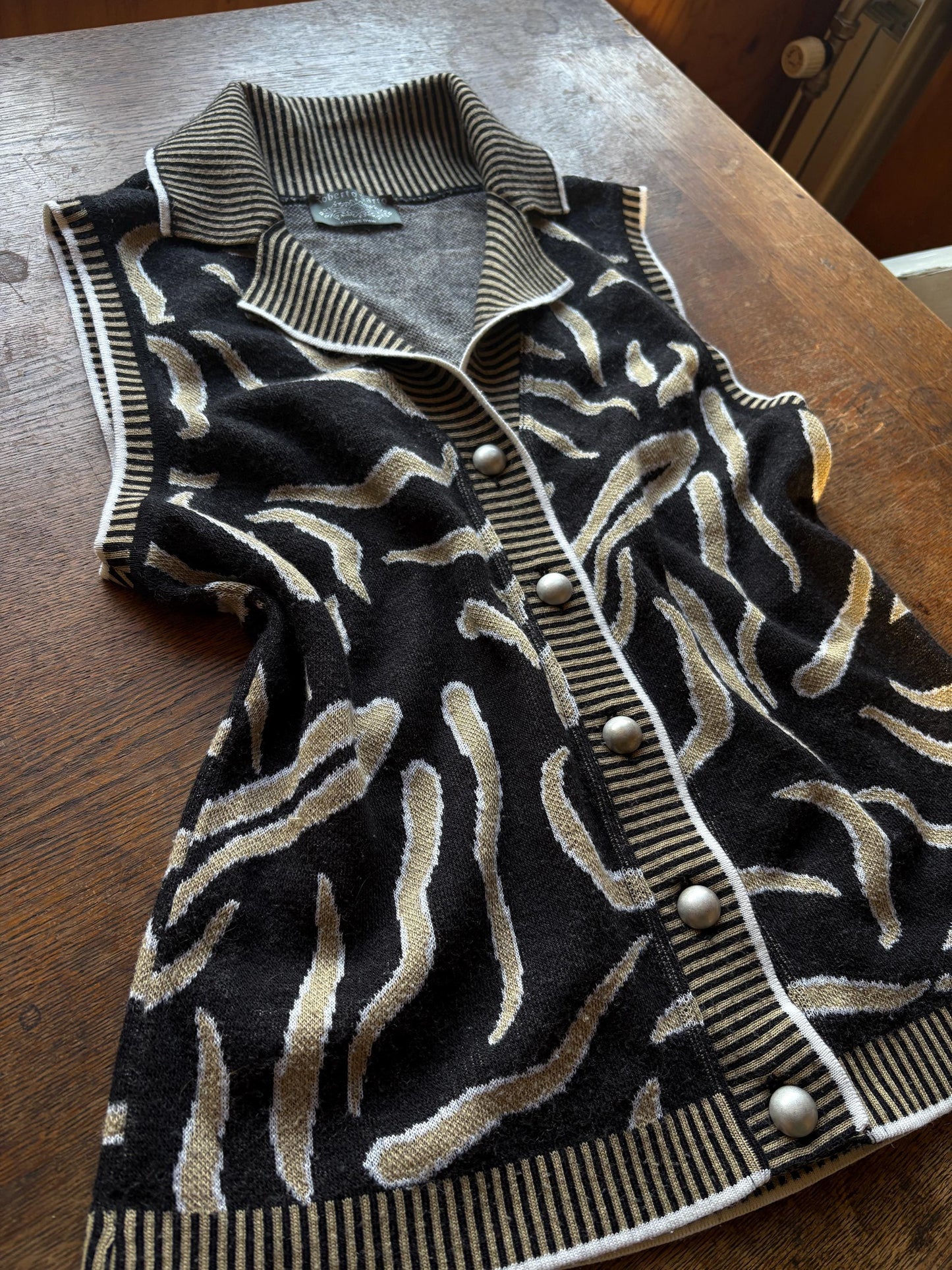 Luxury Black Beige Merino Wool Top — additional view 7