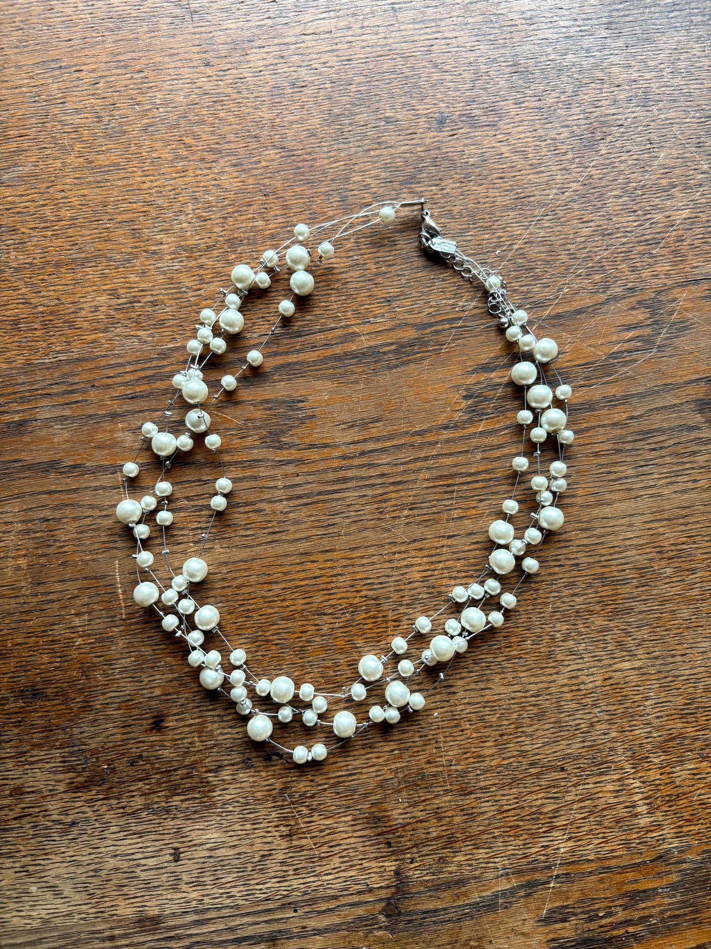 Elegant White Faux Pearl Necklace — detail