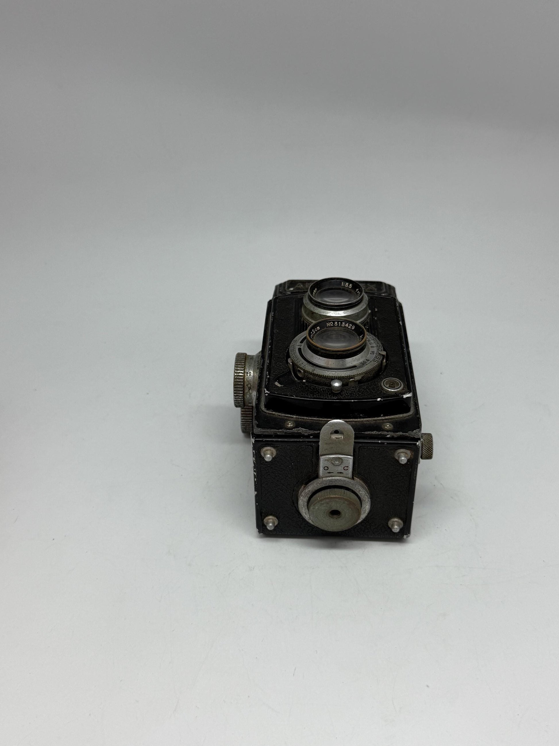 Vintage 1950s Airesflex Twin Lens Camera — additional view 7