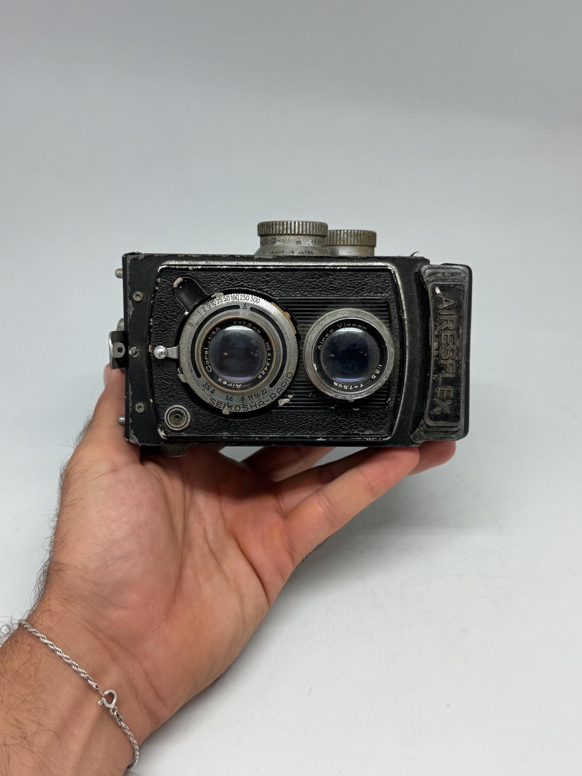 Vintage 1950s Airesflex Twin Lens Camera — additional view 12