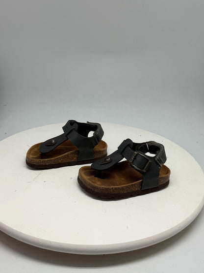 Vintage Black Leather Toddler Sandals — fabric close-up