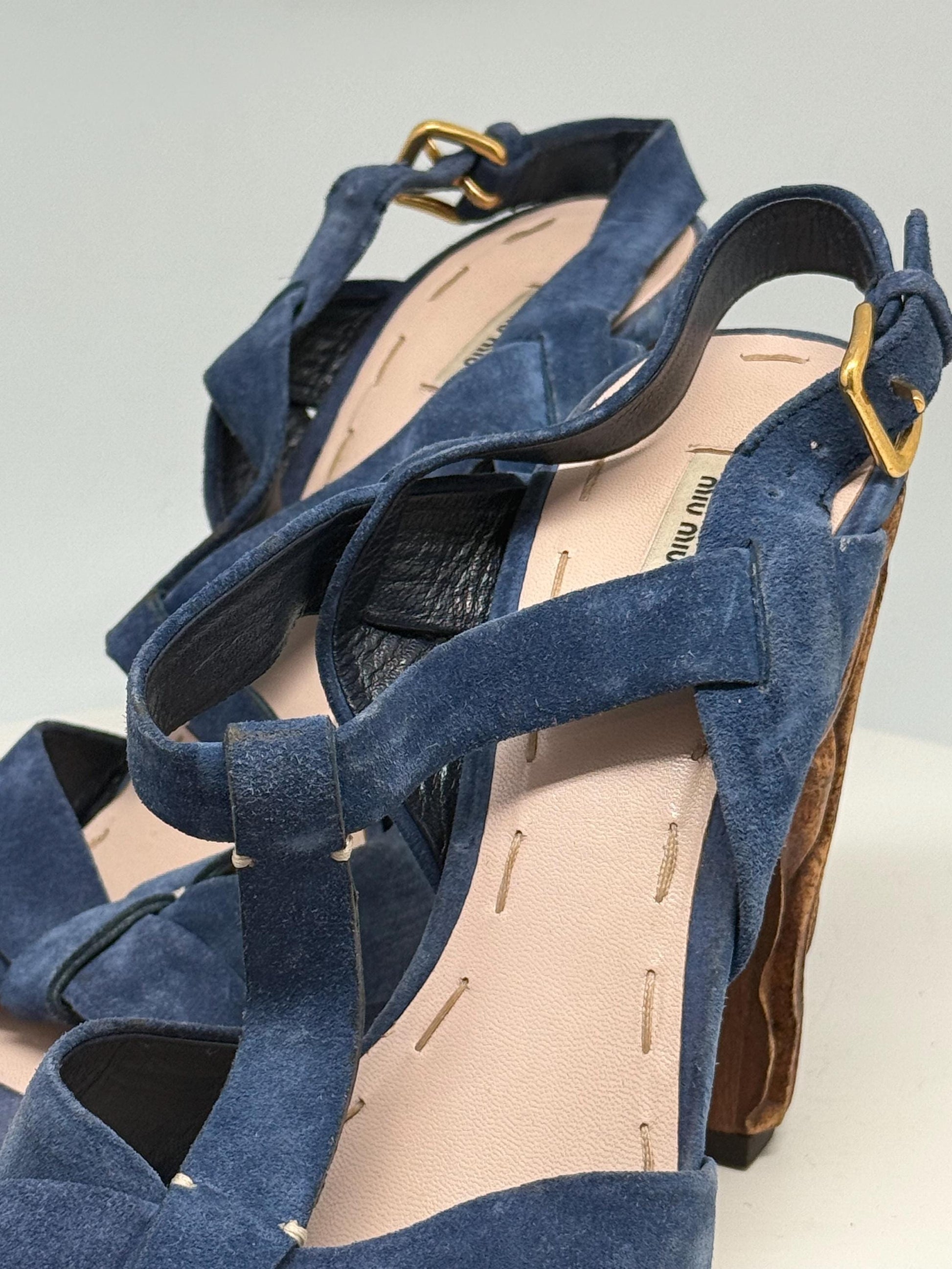 Vintage Miu Miu blue suede high heels, wooden heel, open toe,
