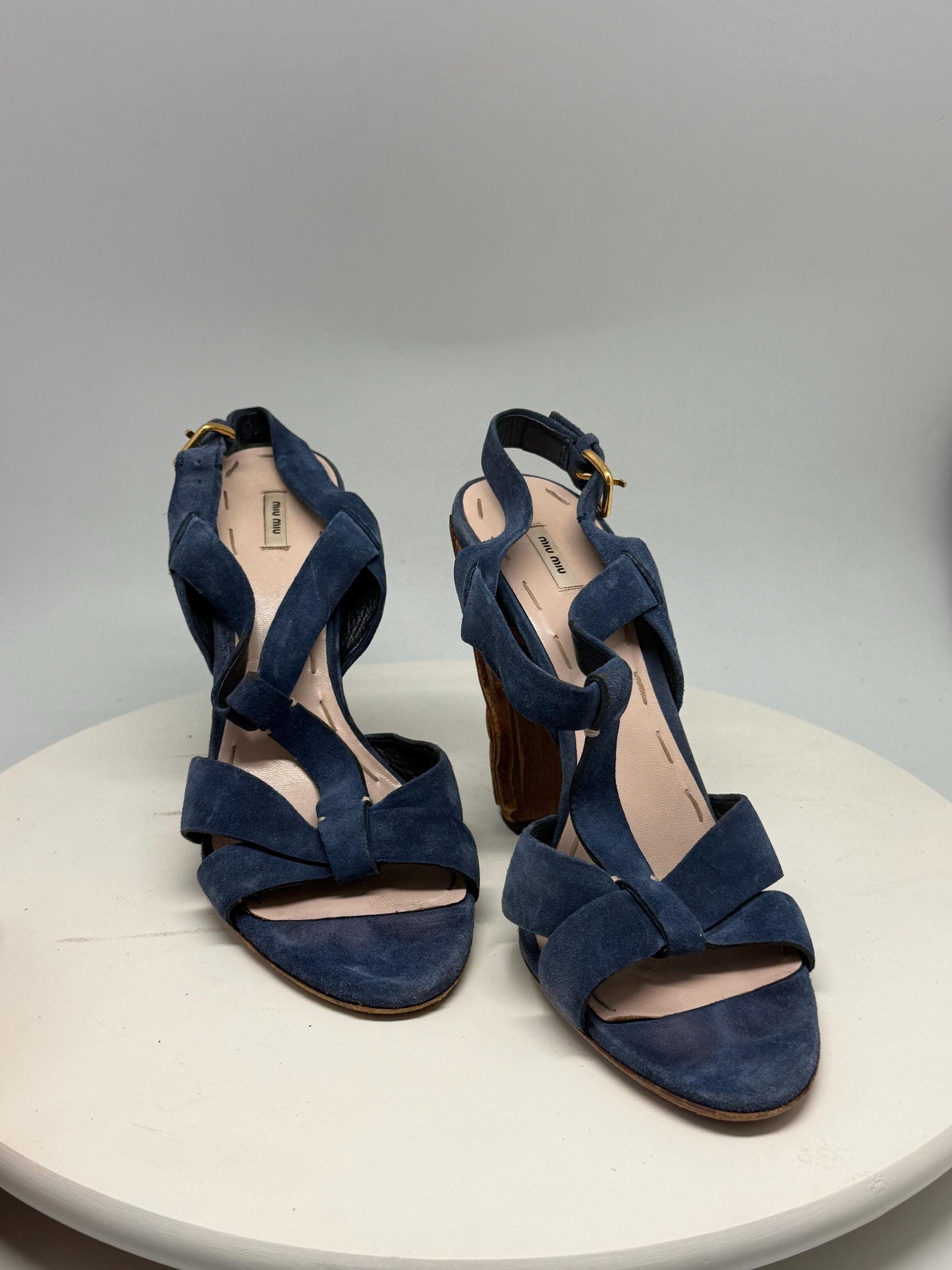 Vintage Miu Miu blue suede high heels, wooden heel, open toe,