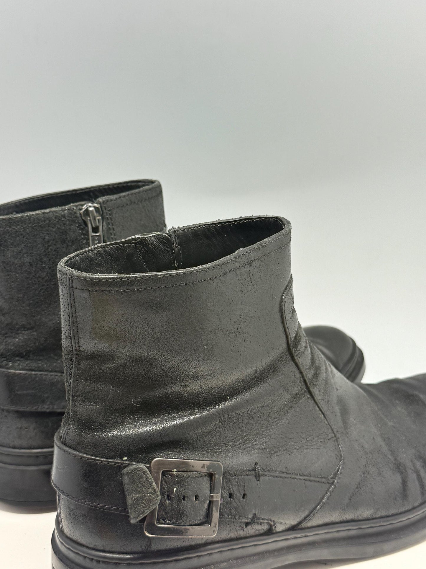 Tod's Black Leather Ankle Boots for Men — additional view 7