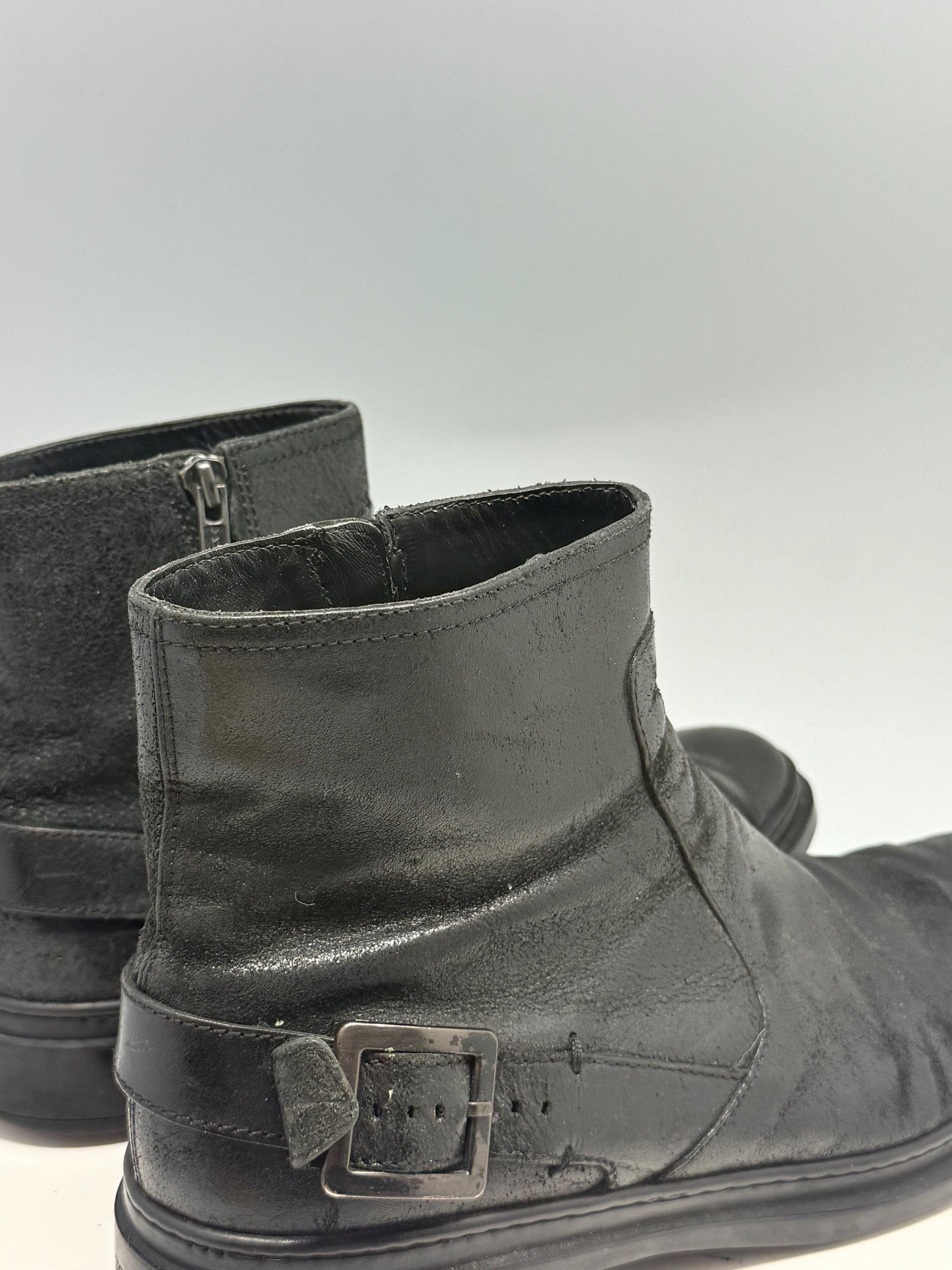 Tod's Black Leather Ankle Boots for Men — additional view 7
