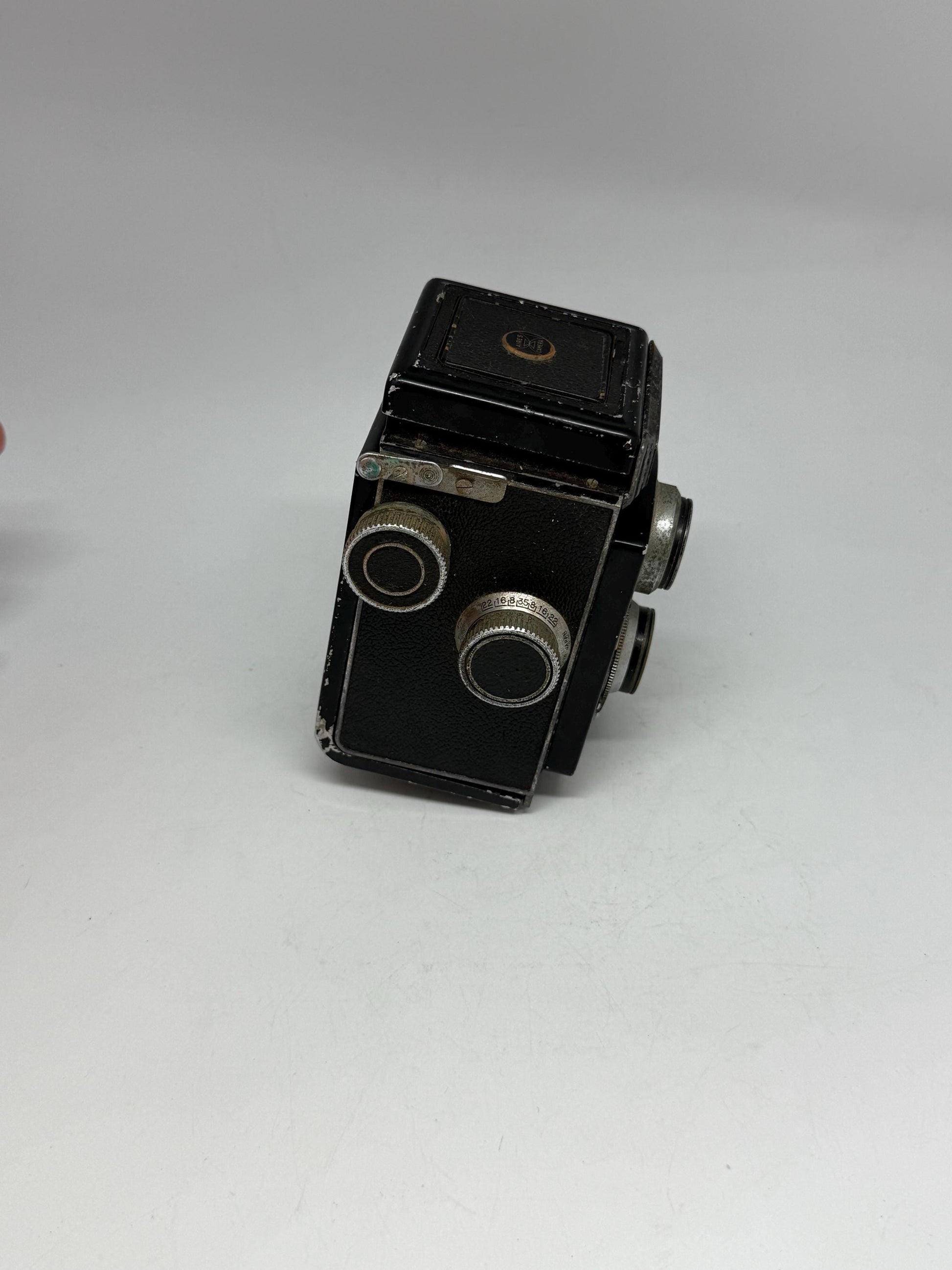 Vintage 1950s Airesflex Twin Lens Camera — additional view 6
