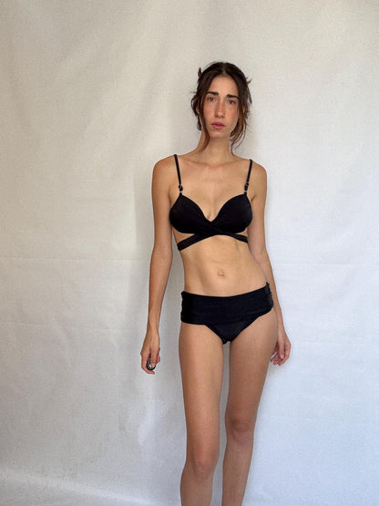 Vintage Black Bikini Set With Twisted Front — fabric close-up
