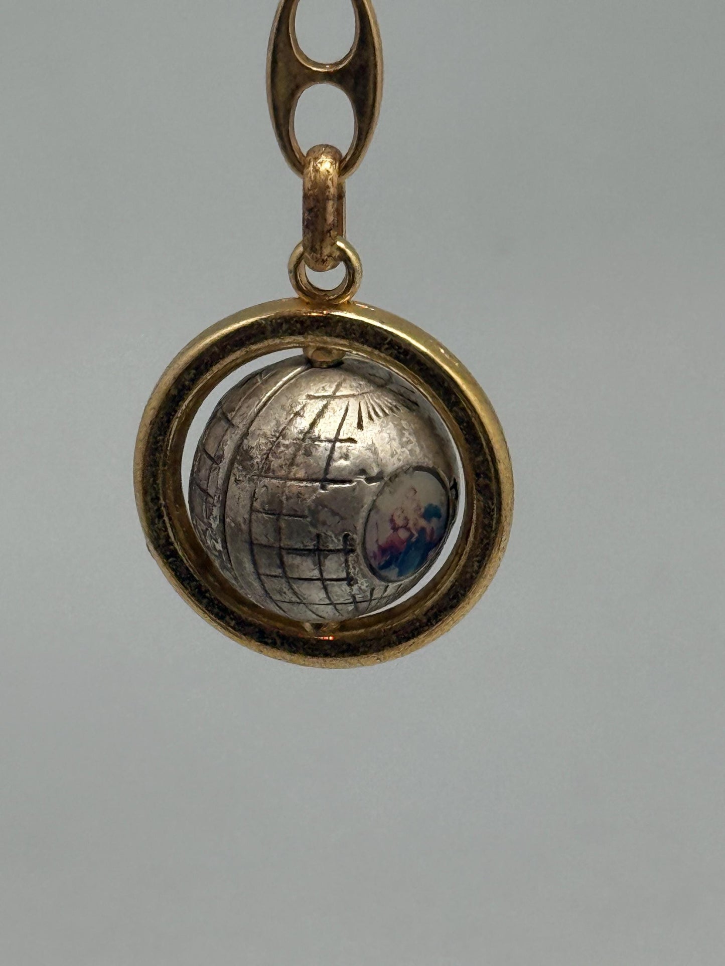Vintage Globe Charm Keyhanger With Maria And Josef — additional view 7