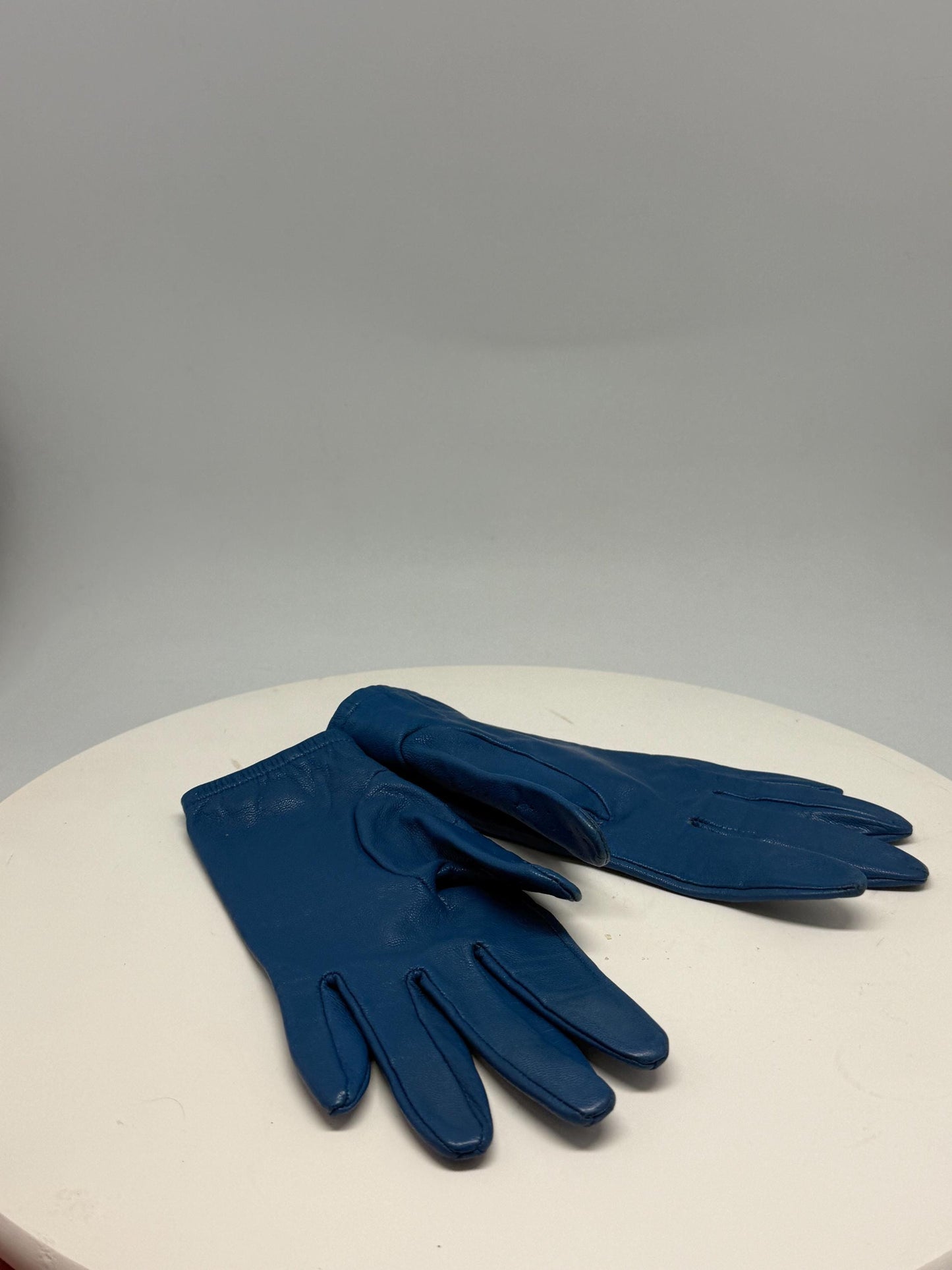 Vintage Blue Leather Driving Gloves — additional view 13
